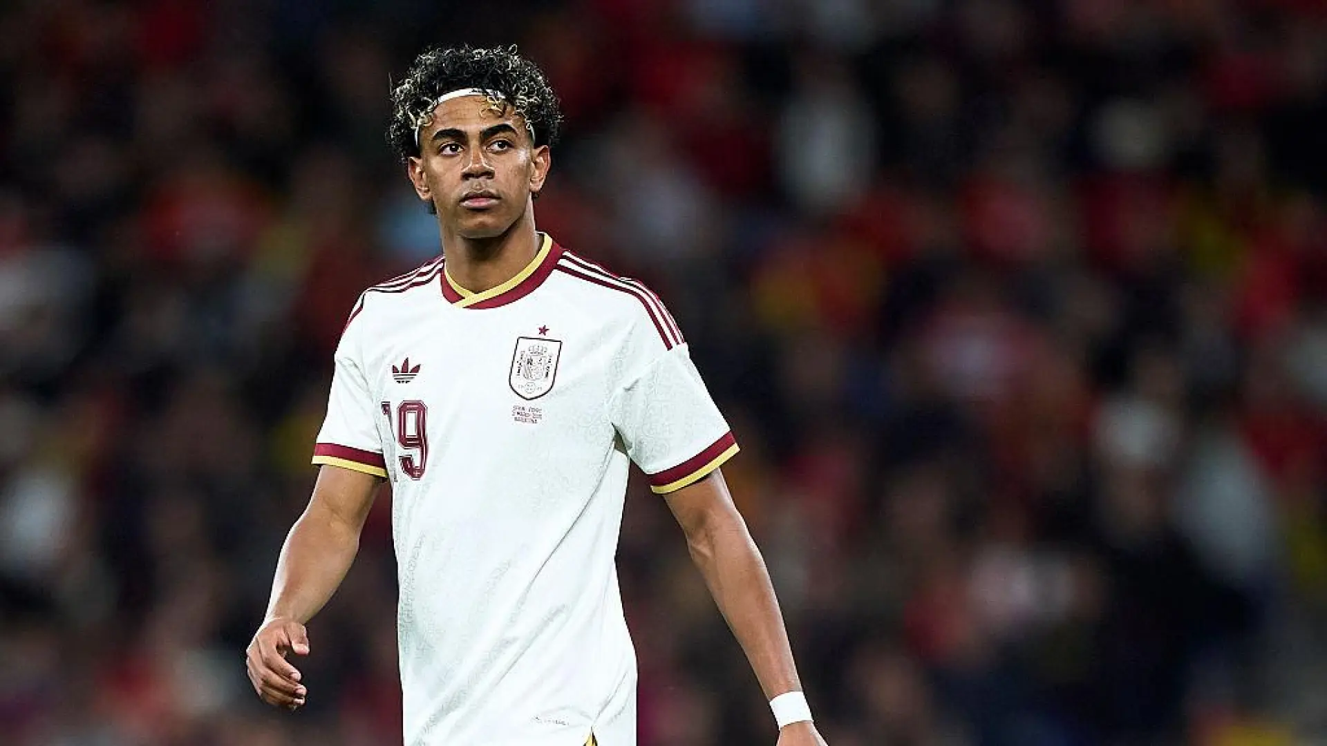 
         Lamine Yamal, indignado con los cánticos de Cornellá: "Usar una religión como burla os deja como personas ignorantes y racistas" 
    