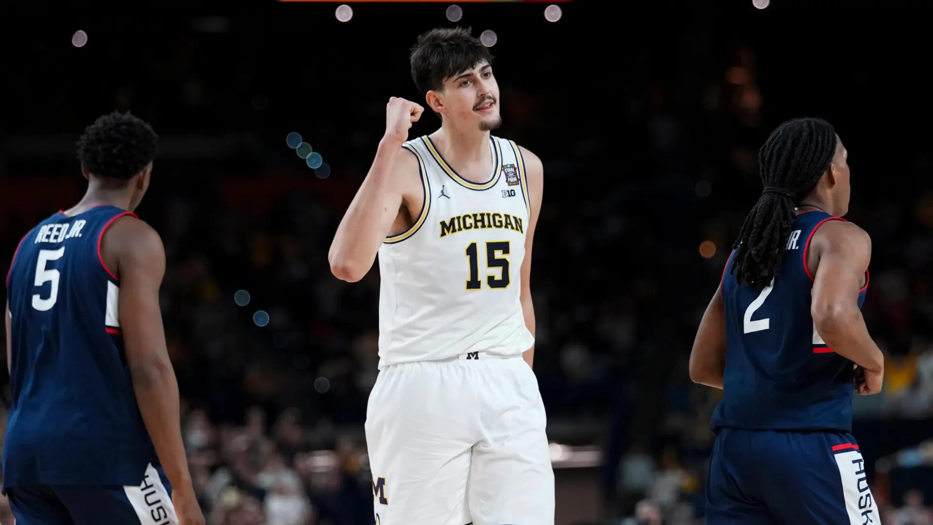 Aday Mara hace historia: primer español en coronarse campéon de la NCAA tras ganar la universidad de Michigan a UConn en la final