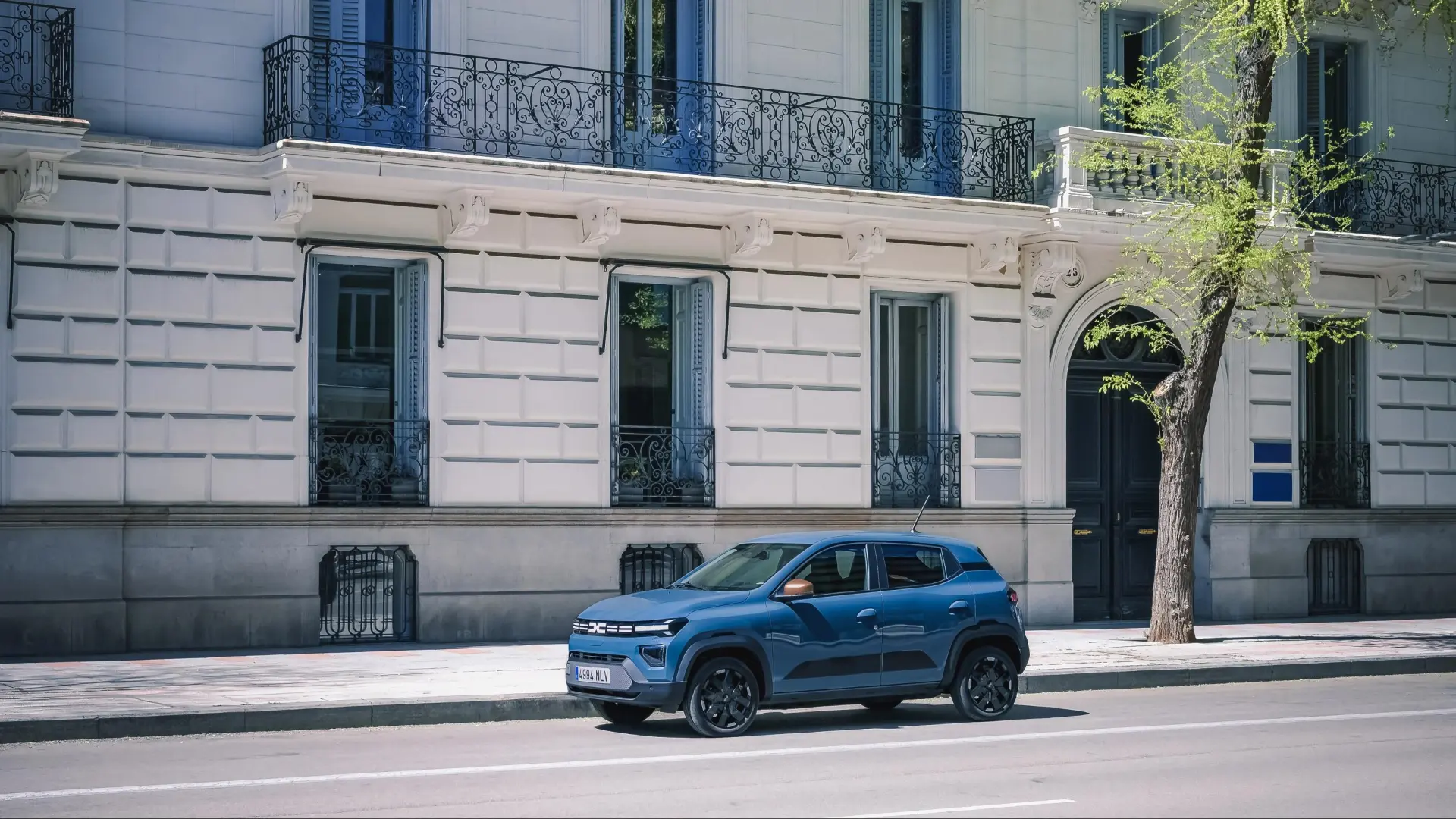 Al volante del eléctrico más barato de España: de coche básico a ser una opción urbana muy lógica
