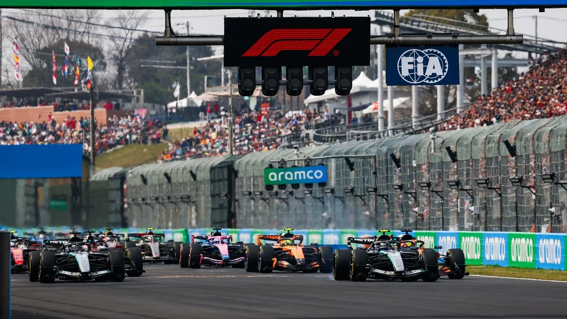 
         Los aficionados coinciden: suspenso masivo al nuevo reglamento de la Fórmula 1 
    