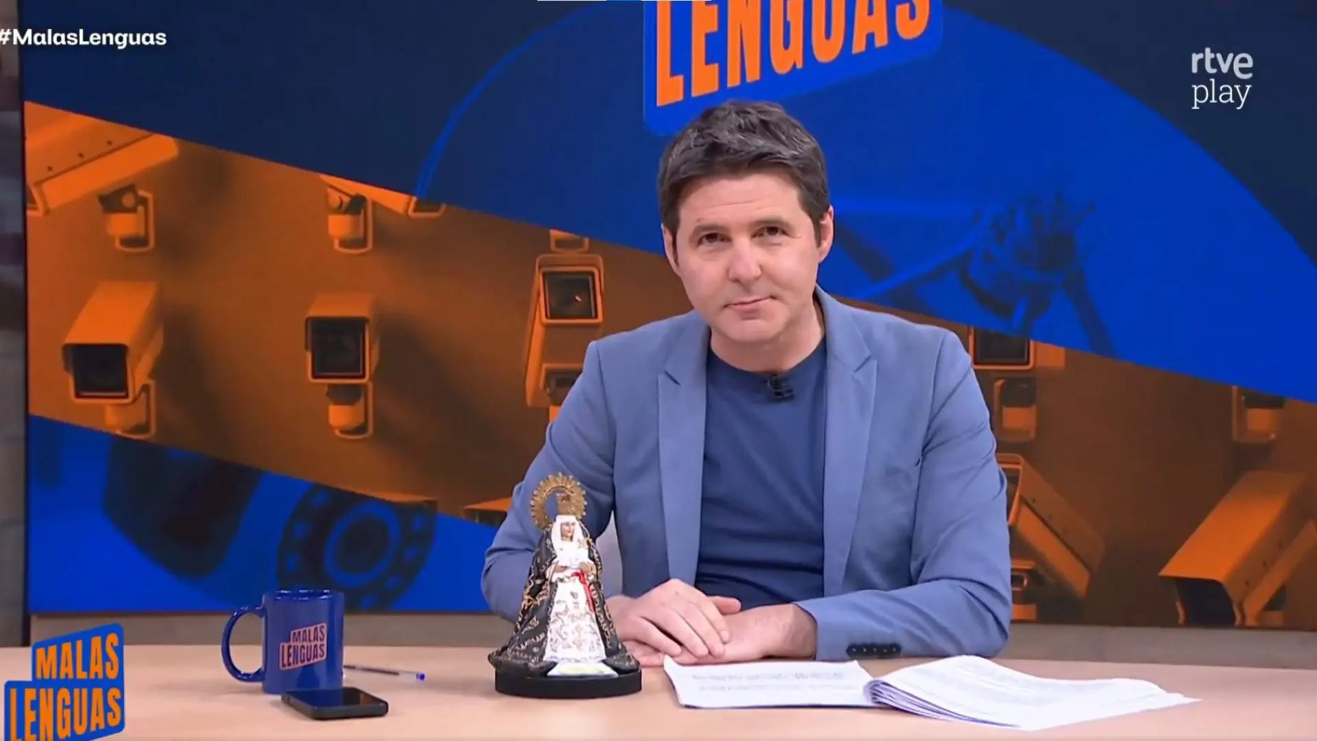 
         Jesús Cintora muestra las últimas tendencias para espiar infidelidades 
    