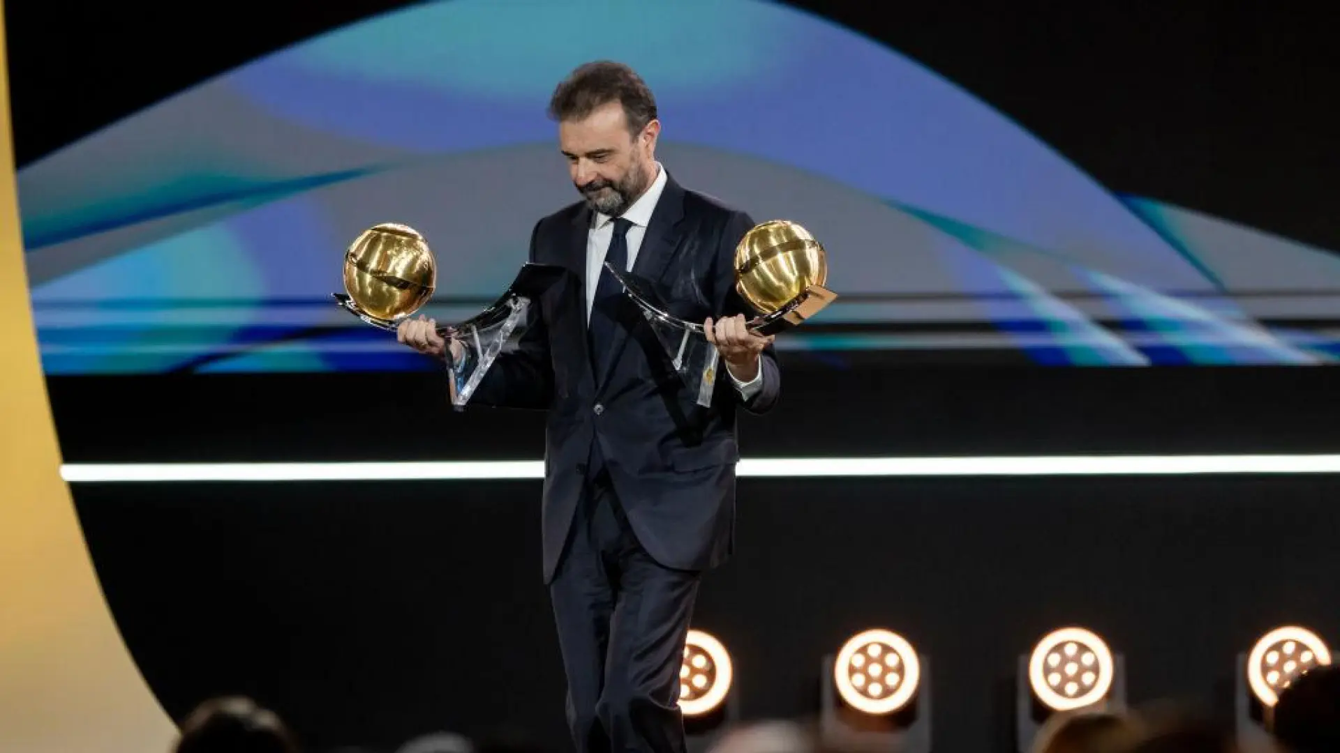 
         El Real Madrid acaba con los rumores sobre su dirección deportiva: "Nos ha permitido vivir una etapa muy exitosa" 
    