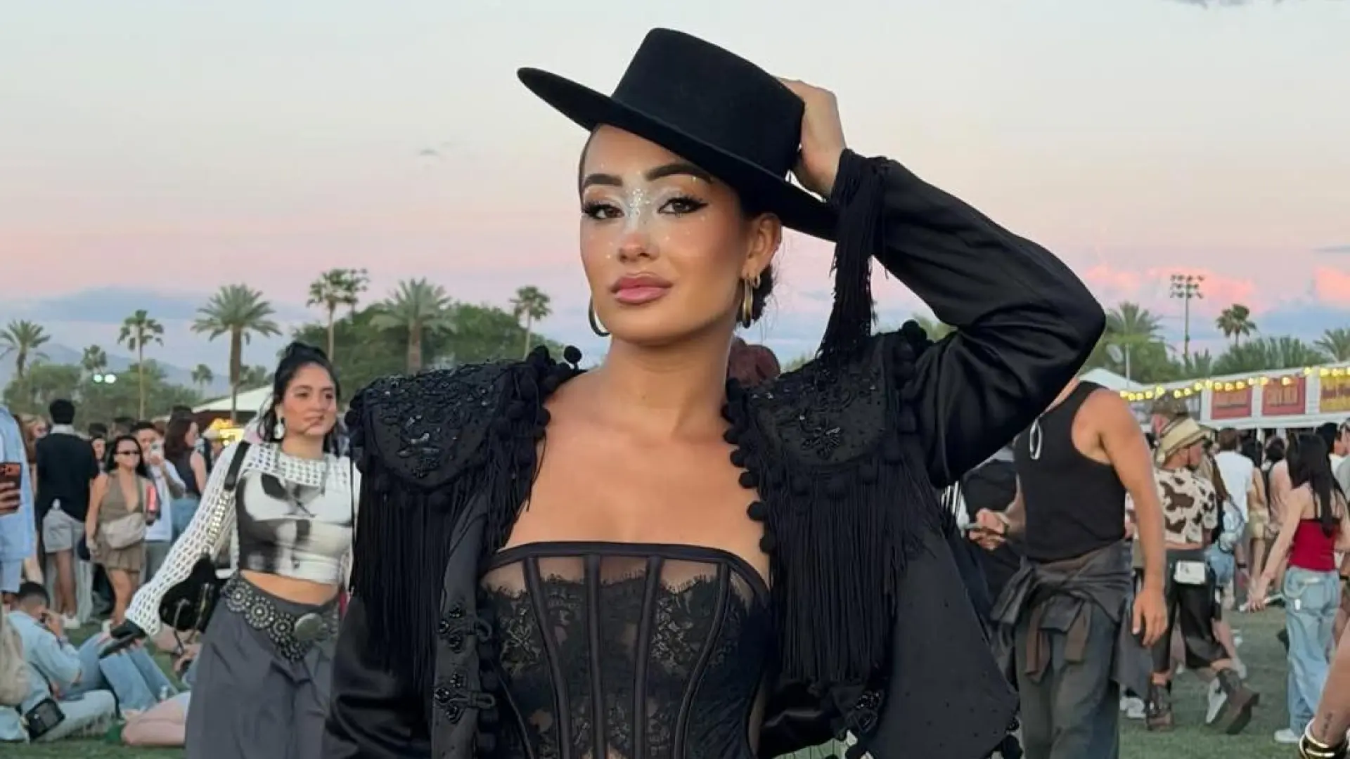 
         Marta Díaz, Lola Lolita, Marina Rivers y las españolas mejor vestidas en el primer fin de semana de Coachella 
    