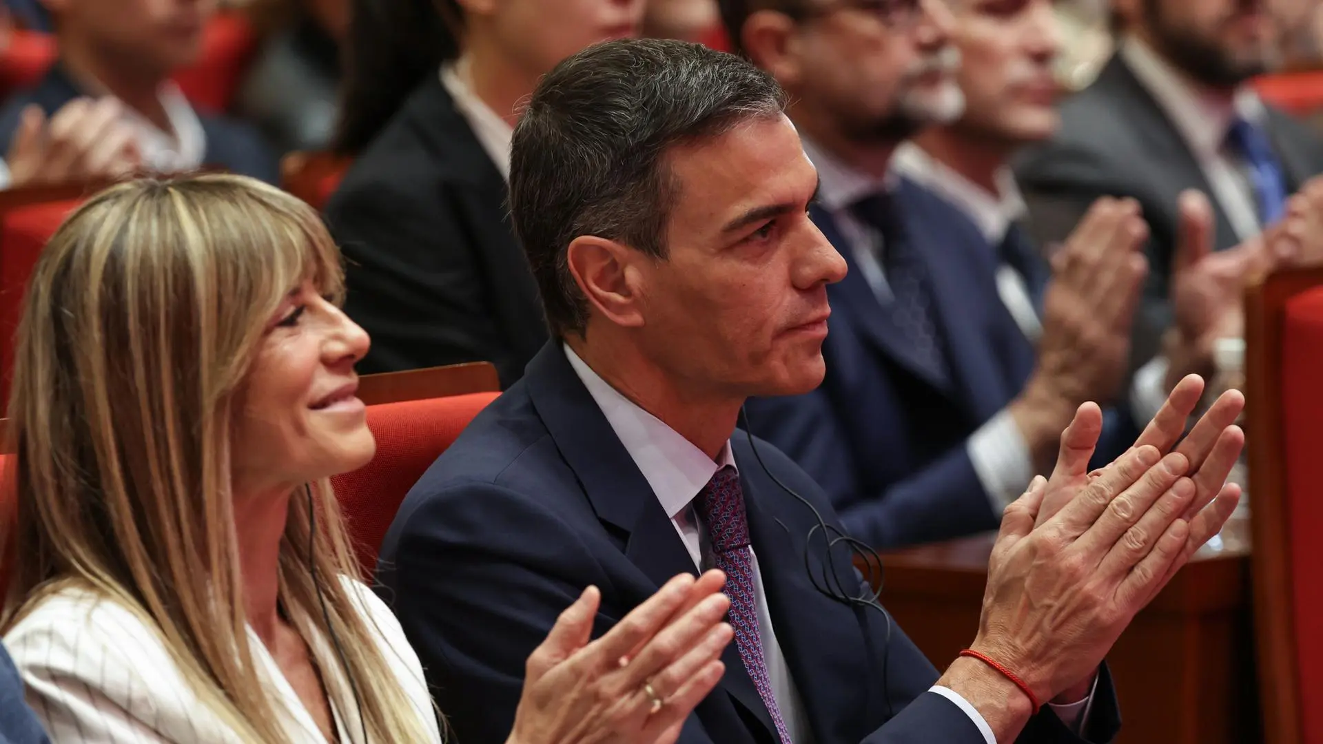 Ferraz se parapeta en el 'lawfare' y cree que el procesamiento de Begoña Gómez no desgasta a Sánchez
