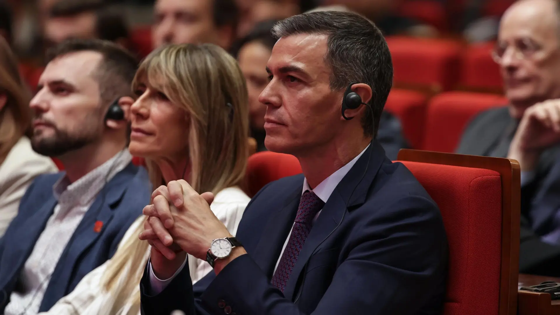El juez acusa a Begoña Gómez de usar su estatus de "esposa de" desde su llegada a Moncloa para "influir" y ganar dinero