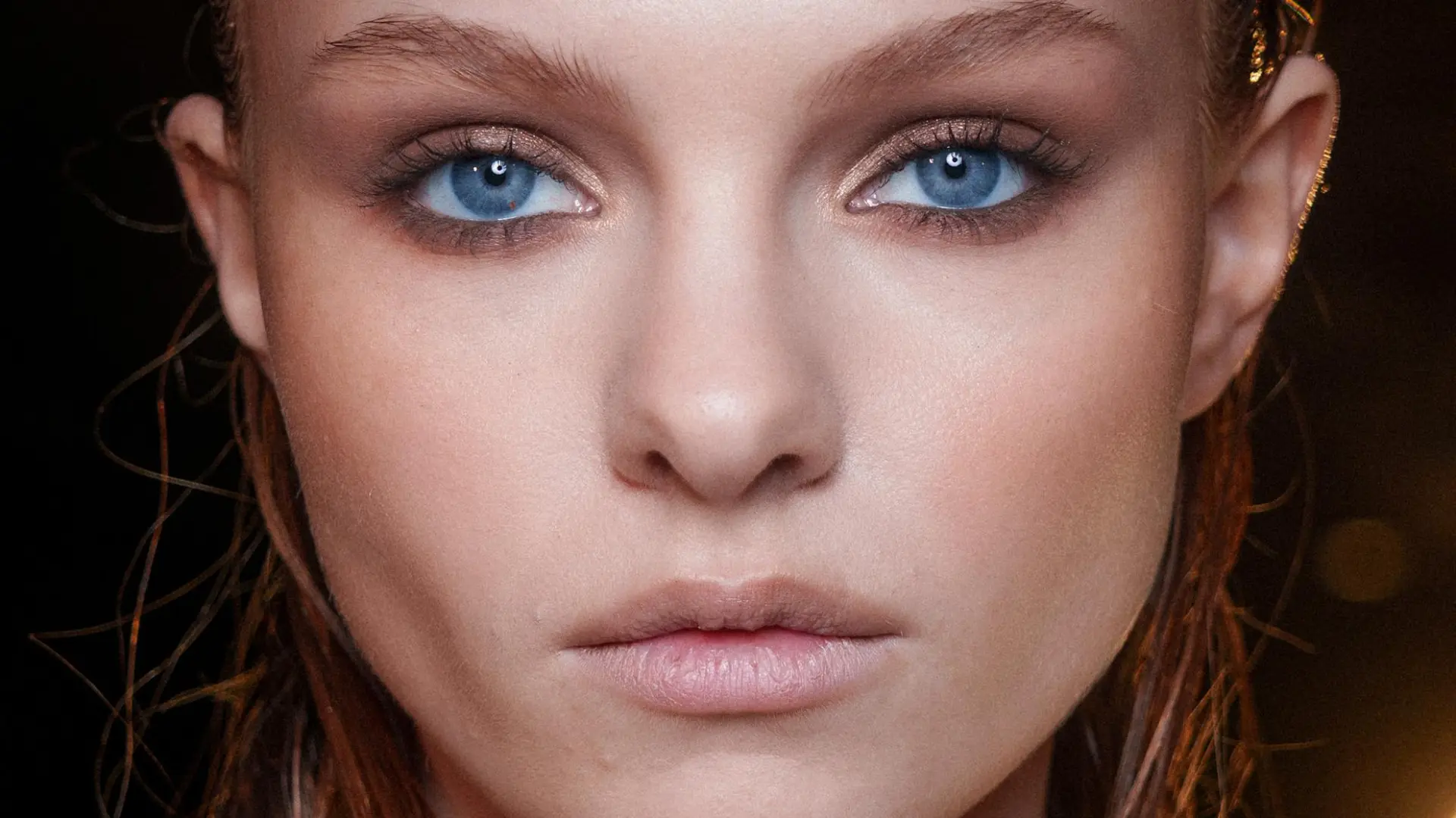 
         Cómo abrir la mirada de forma fácil usando 4 productos, según una experta en maquillaje 
    