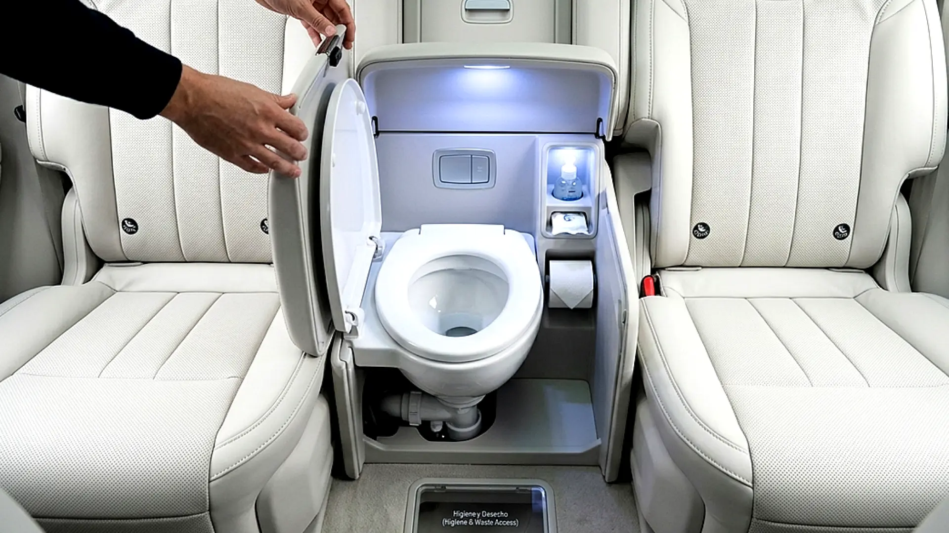 ¿Un váter dentro del coche? Así funciona el sorprendente invento que ha patentado una marca asiática