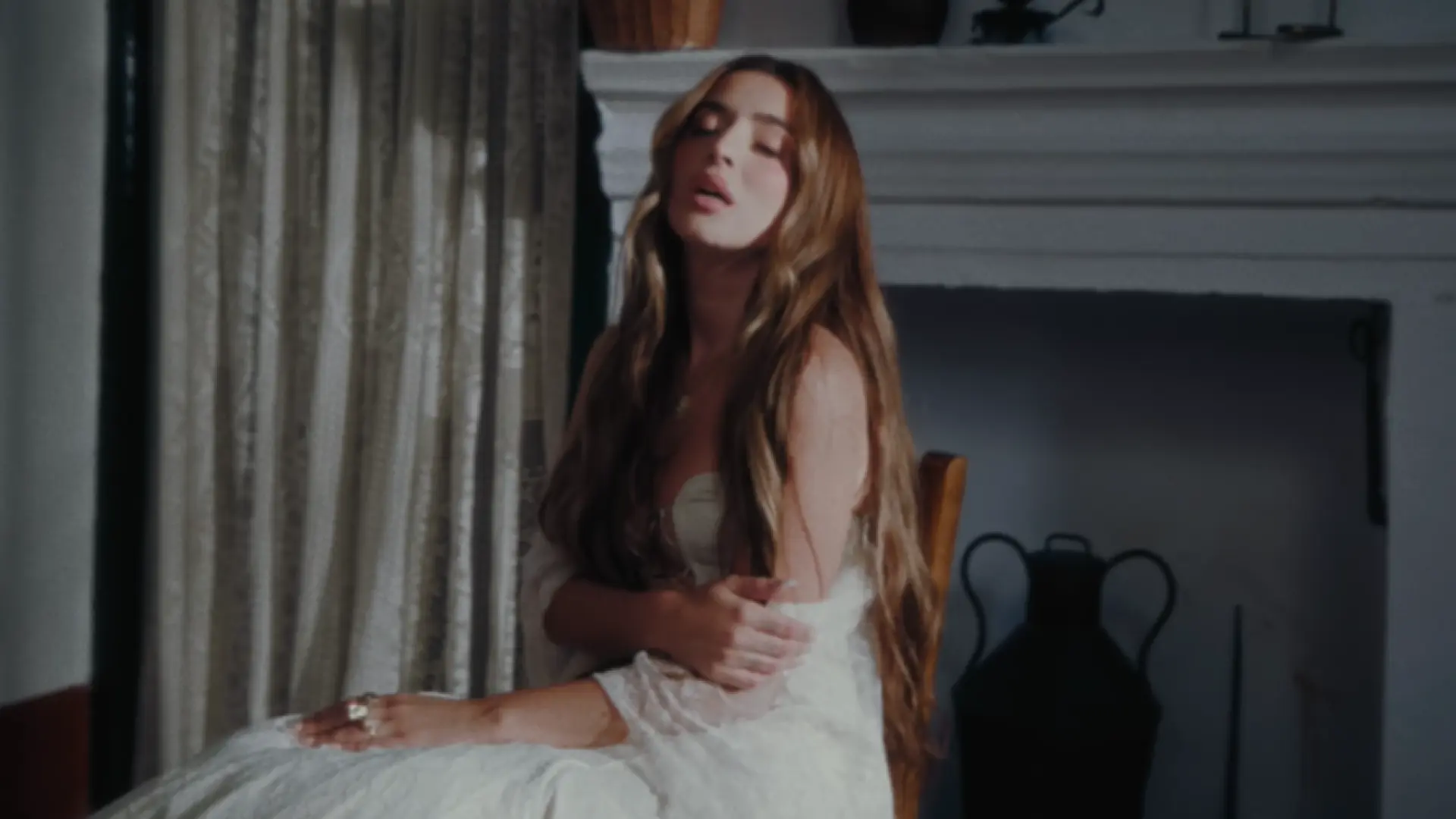 Lola Índigo lanza un sencillo con guiños a la obra de Federico García Lorca grabado en la casa natal del poeta