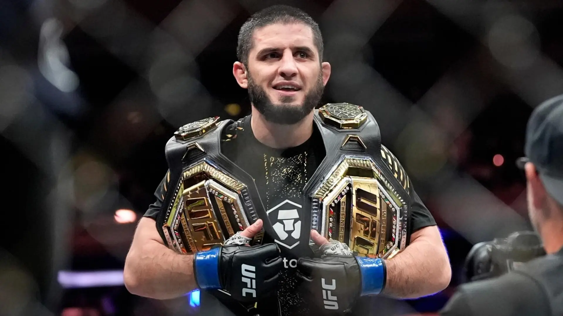Islam Makhachev cree que Ilia Topuria puede recuperar el cinturón: "Tiene tiempo, espero que vuelva"