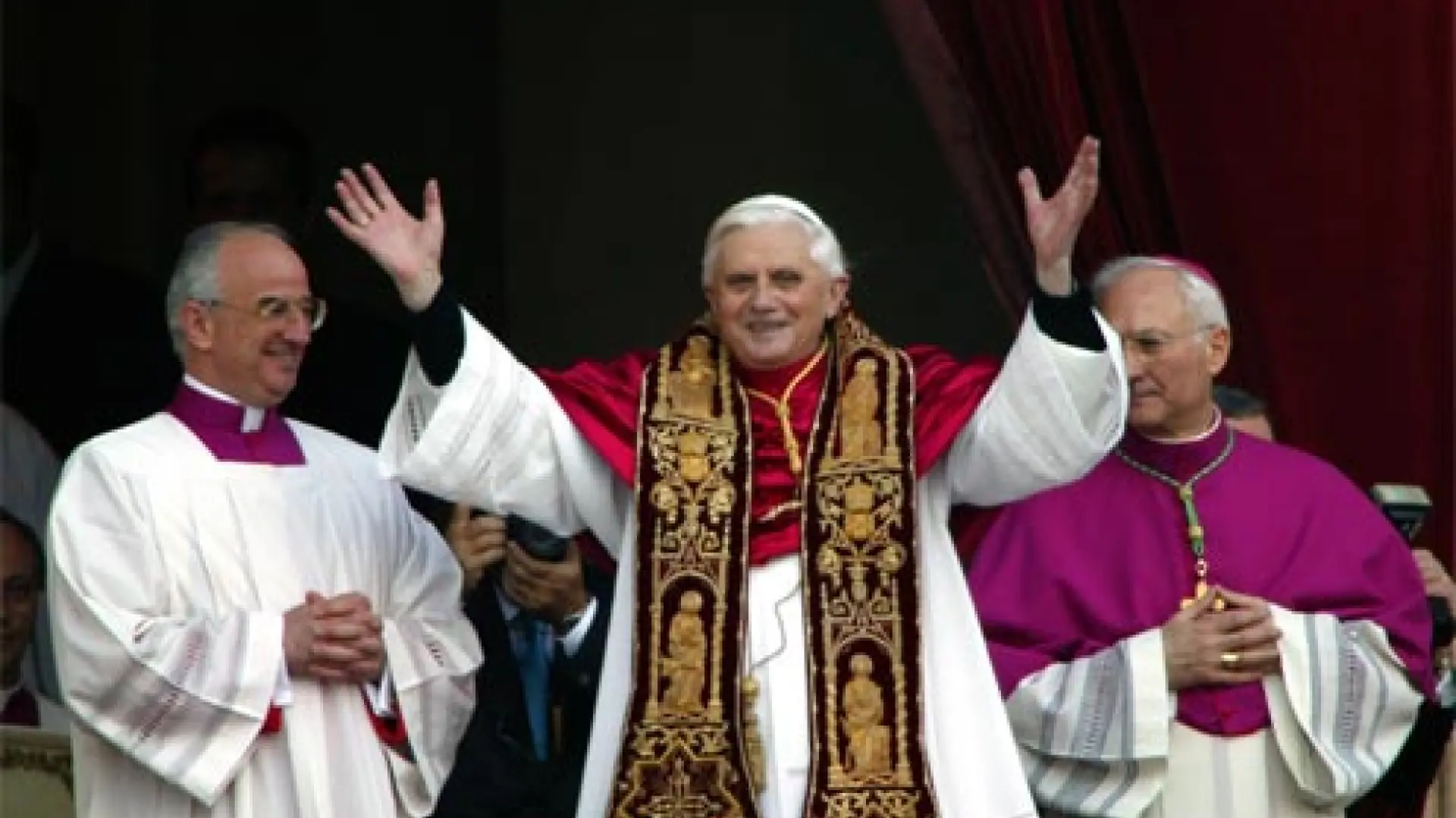 Fotos: De Ratzinger a Benedicto XVI: el recto y sabio cura alemán que ...