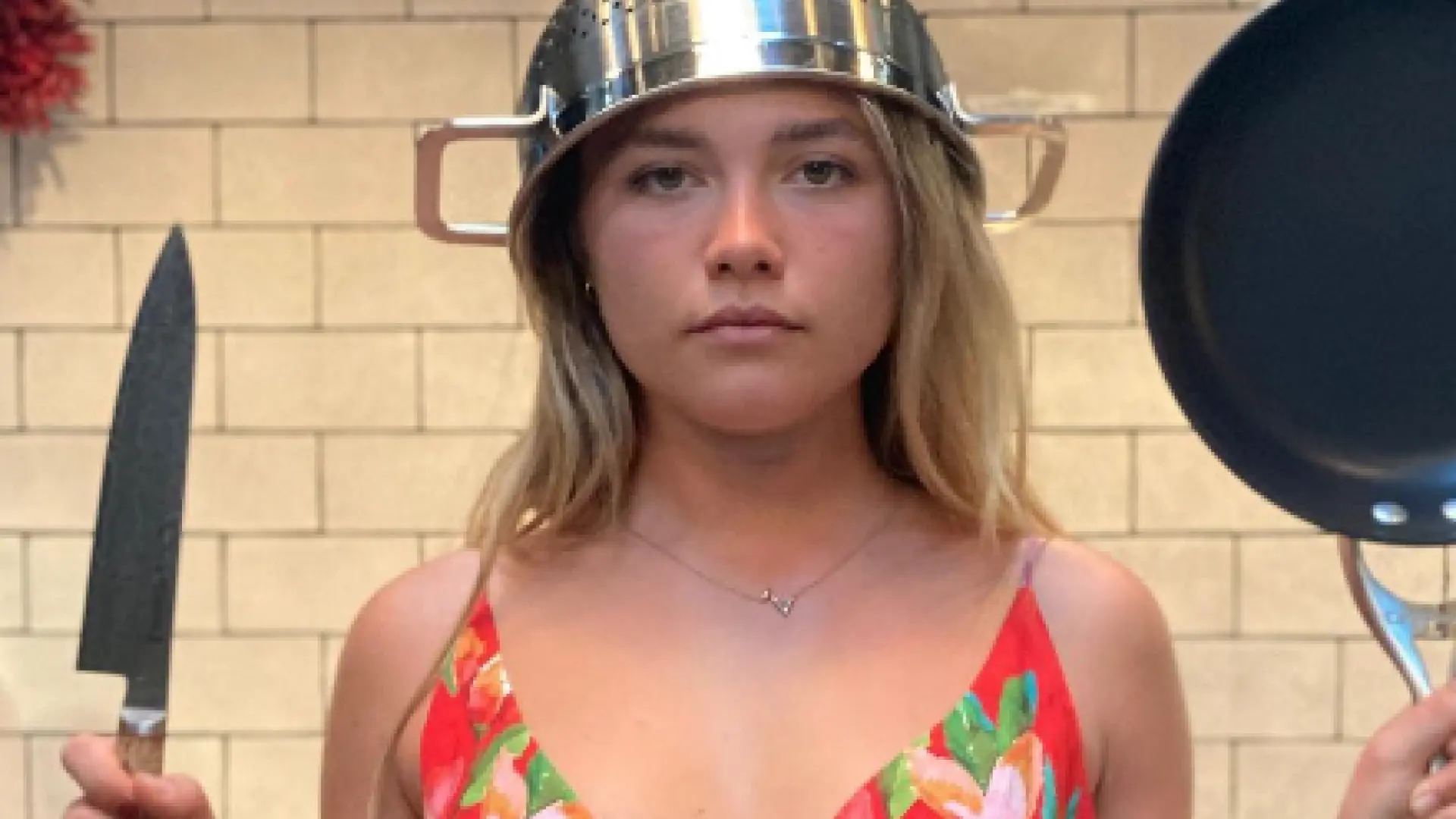 'Dolly' Florence Pugh, robot sexual y asesina en su película para Apple