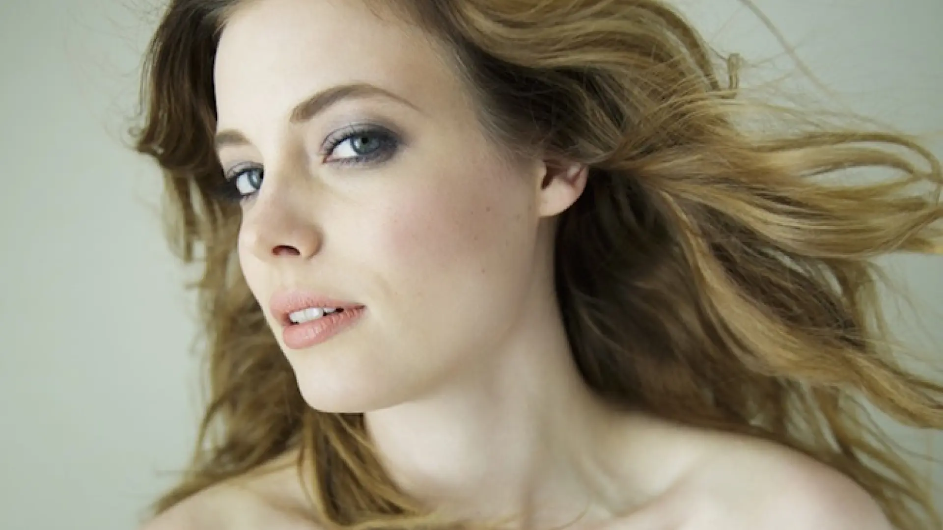 Gillian Jacobs suena para 'Halloween Returns'