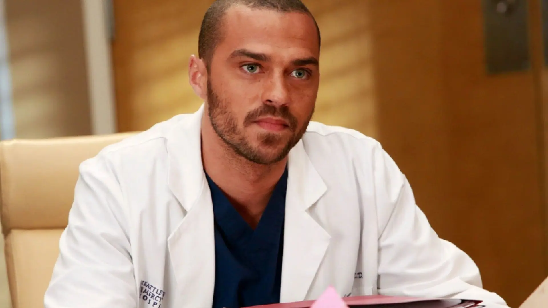 jesse williams anatomía de grey
