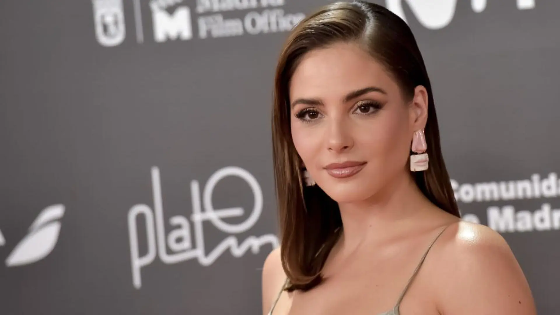 Andrea Duro se hace un cambio de look radical con una melena de color