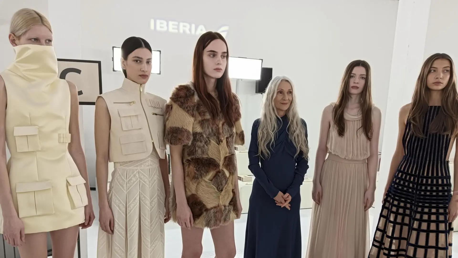 Teresa Helbig cumple su sueño de desfilar en París,