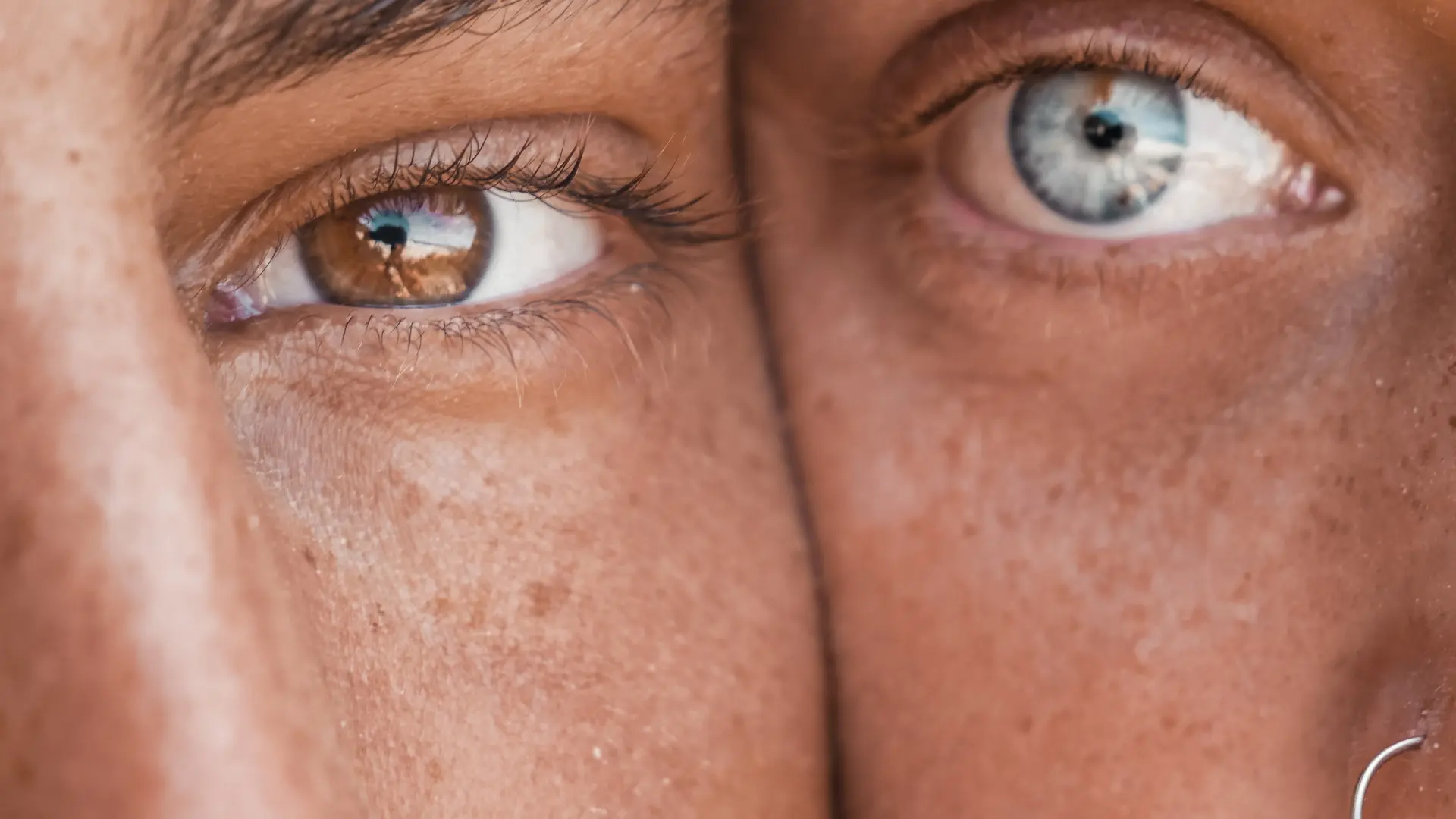 Este es el sorprendente motivo por el que los ojos azules no existen