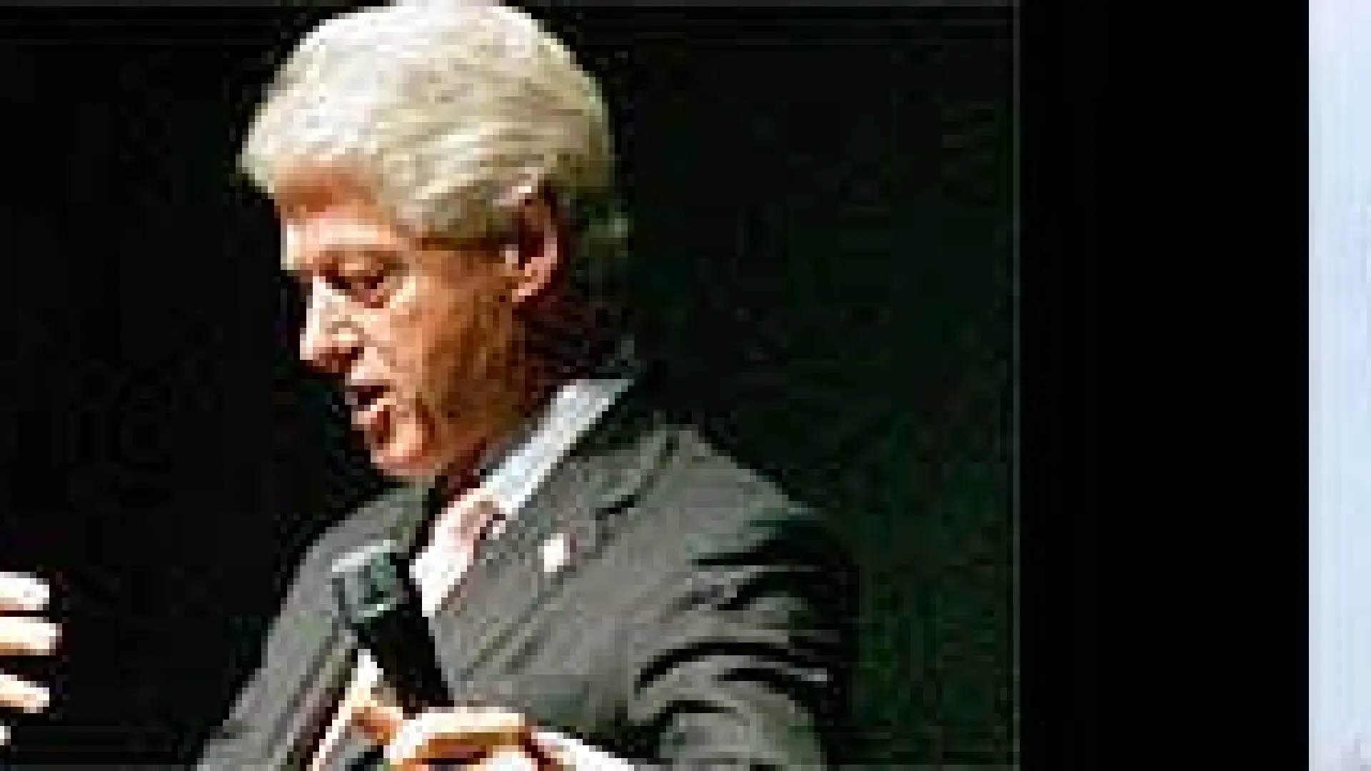 Diez años después, los Clinton siguen juntos y Lewinsky está más que