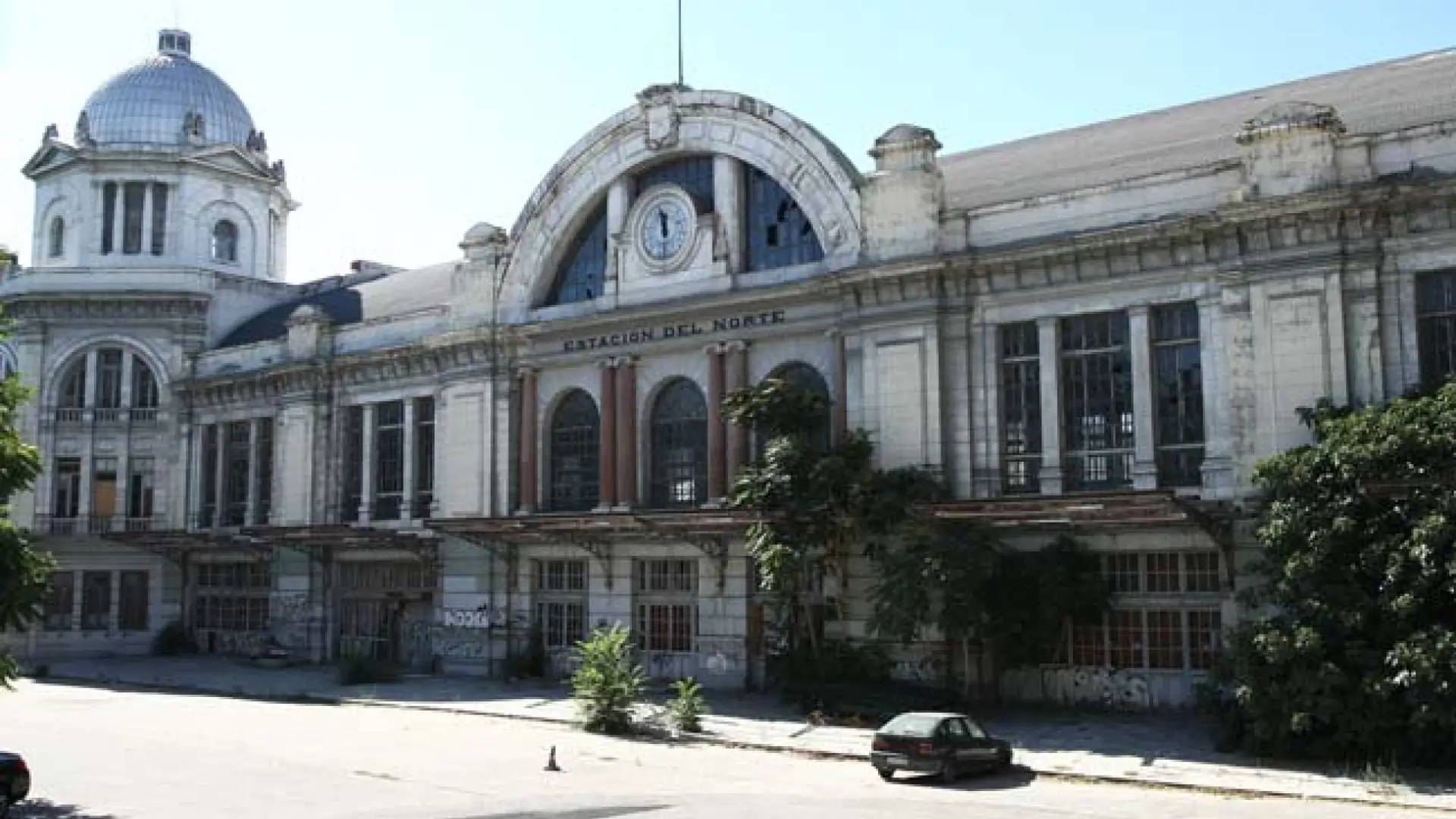 La Estación del Norte, aún sin rehabilitar tras casi dos décadas abandonada