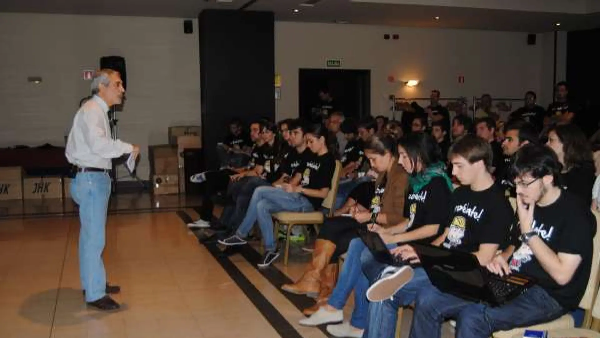 Llamazares asegura que