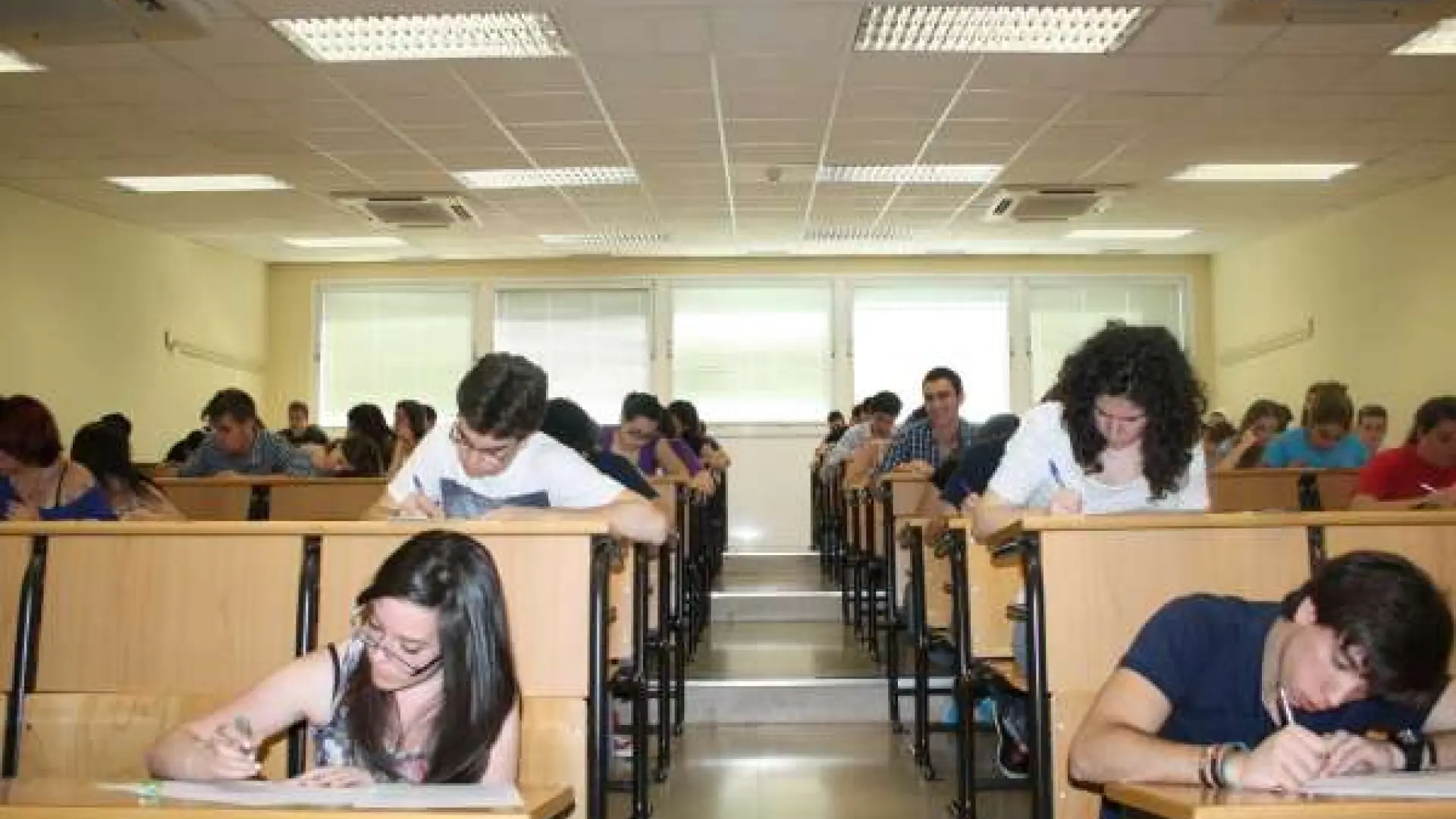 El número de alumnos extranjeros matriculados el curso 201011 ascendió a 7.330, un 13,2 más El número de alumnos extranjeros matriculados el curso 201011 ascendió a 7.330, un 13,2 más