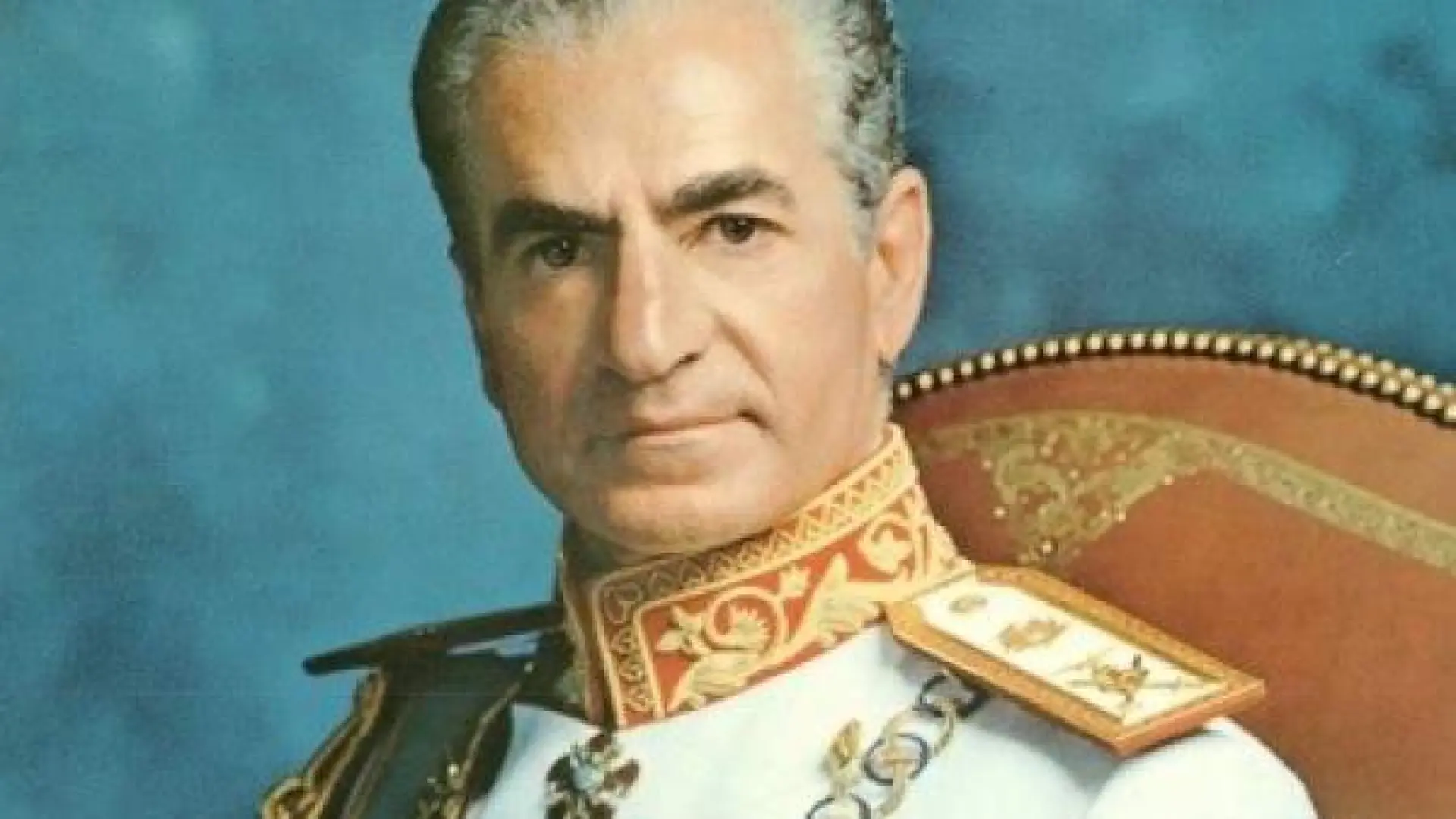 
         Reza Pahlevi, el último sah: la historia del gobernante absolutista que quiso modernizar Irán y fue derrocado por los ayatolás 
    