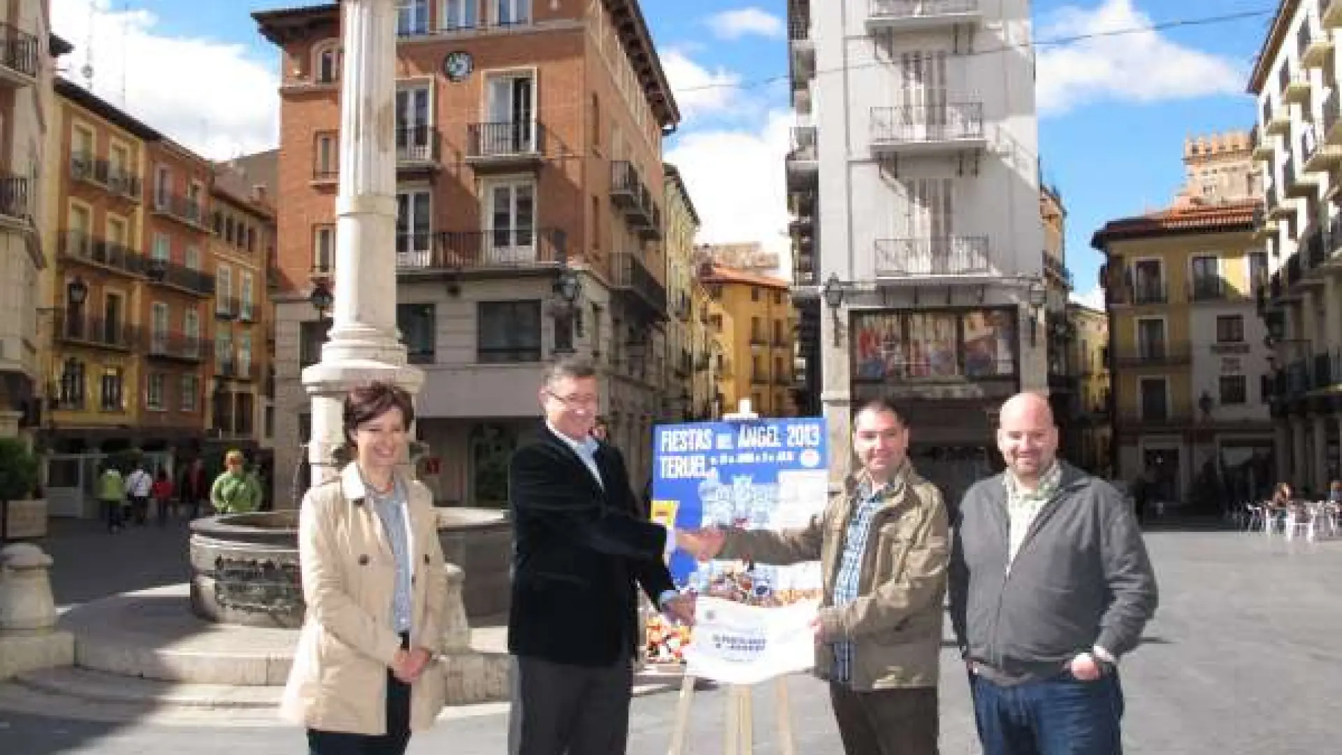 Entrega del premio del cartel de la Vaquilla