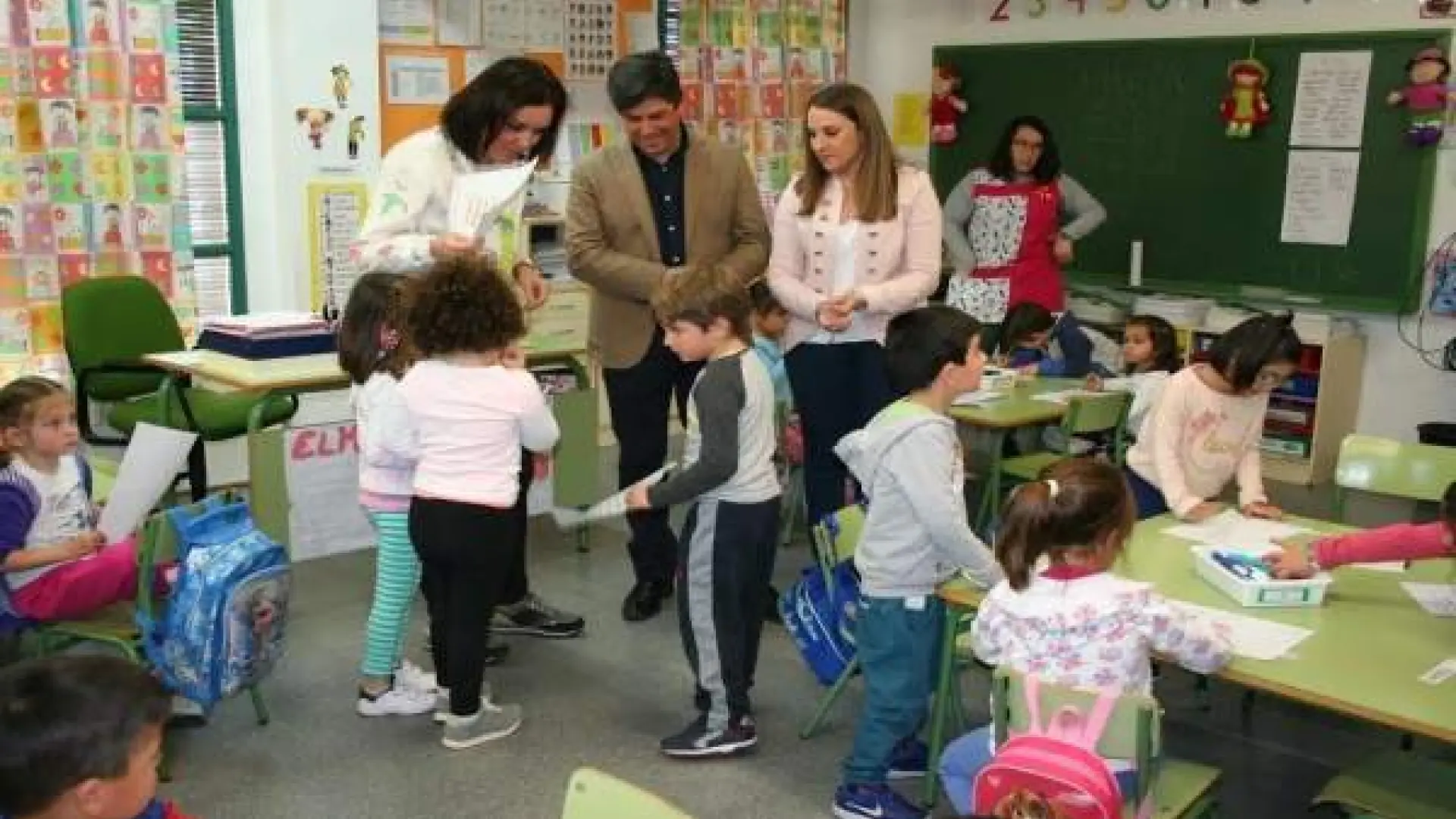 La Junta se interesa por el CEIP San Francisco Solano de Montilla tras un  robo