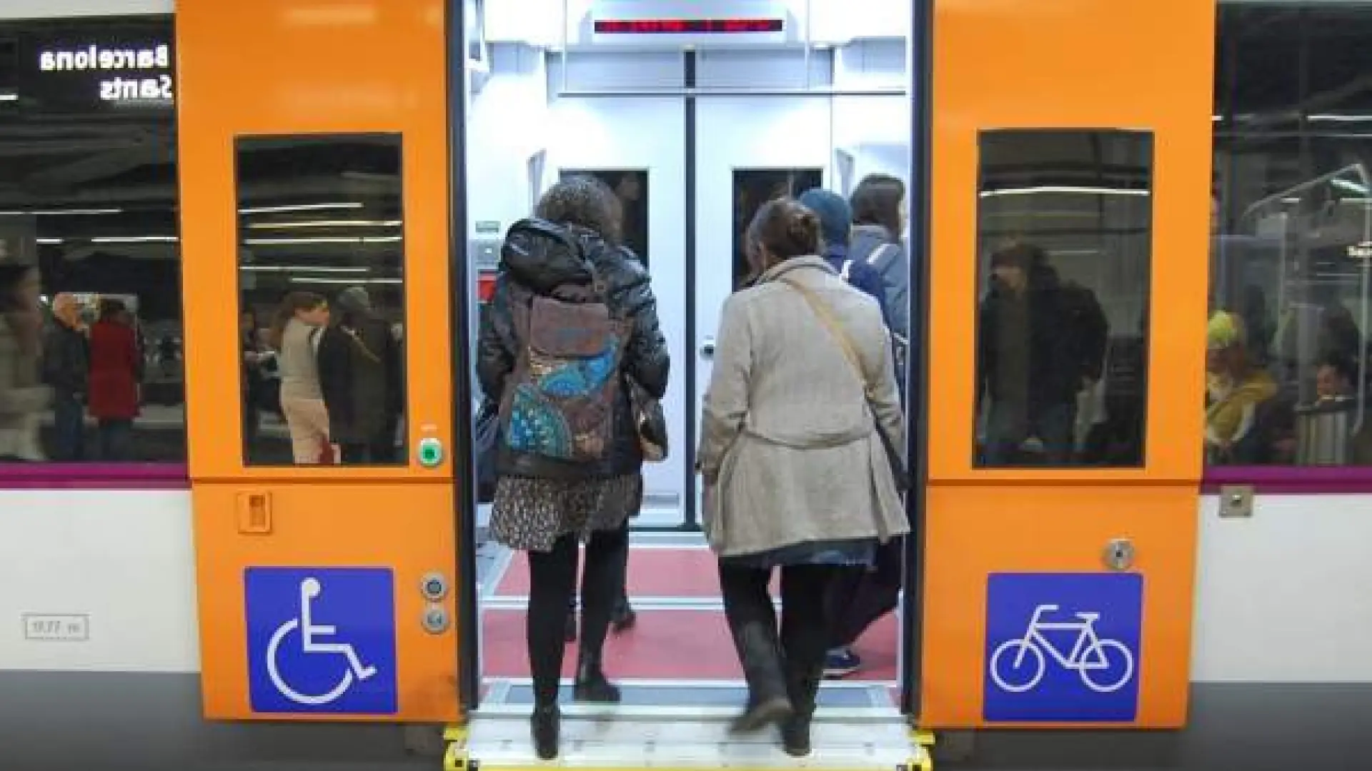 Rodalies sufre retrasos en la R1, R3, R4, R14, R15 y R16 por cuatro ...