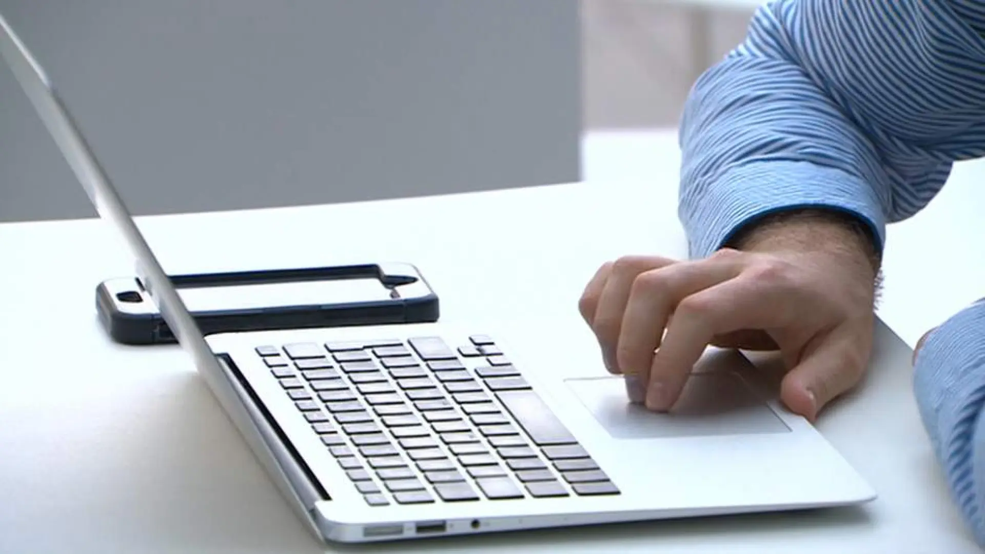 
         Verifactu y la factura electrónica: así quedan las claves para autónomos 
    