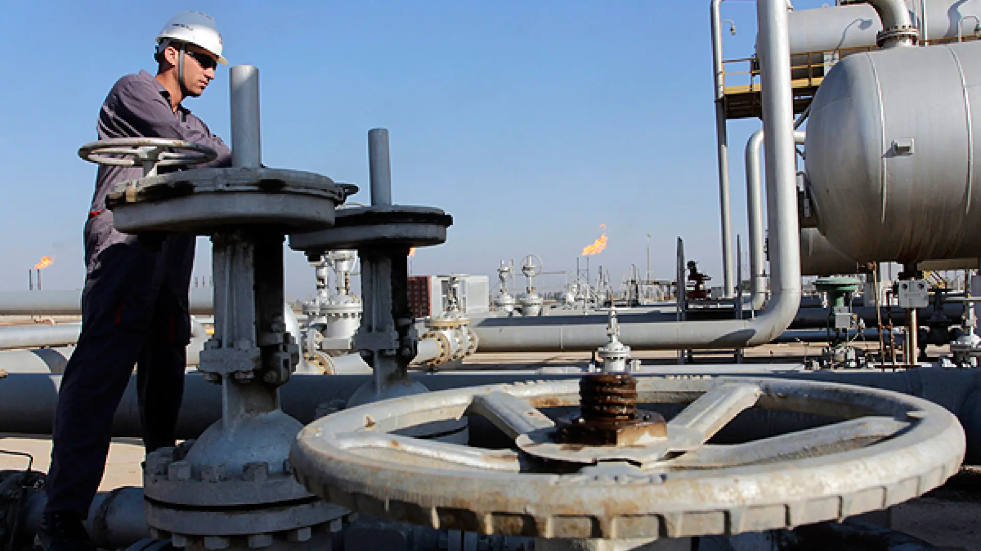 El precio del petróleo supera los 100 dólares por barril por la guerra contra Irán