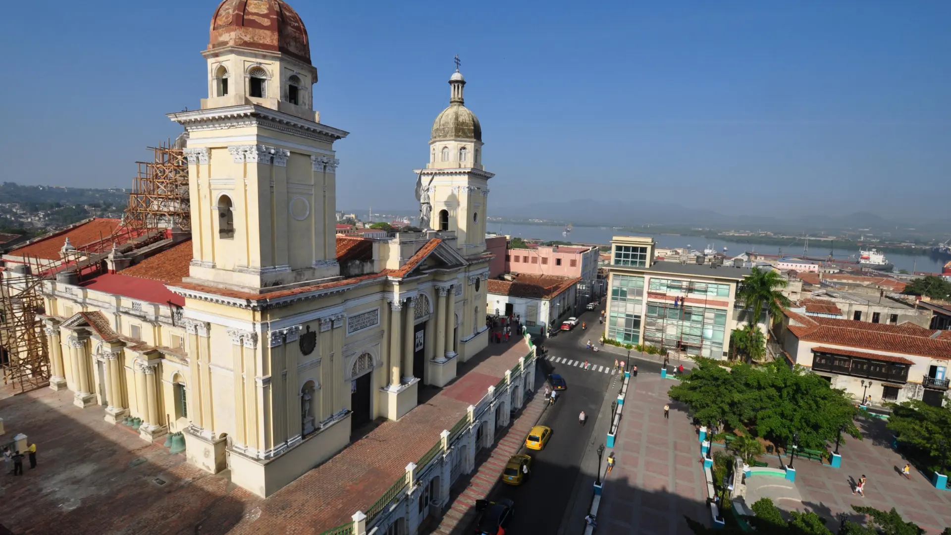 
         Un terremoto de magnitud 3,9 sacude el este de Cuba 
    