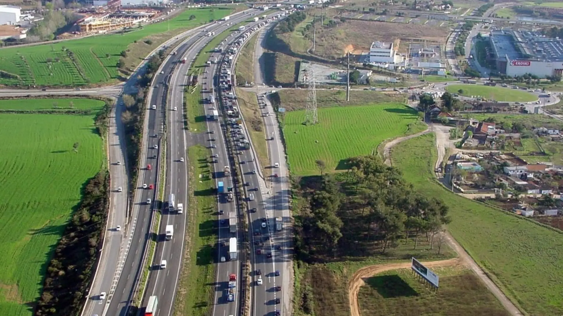 
         Una veintena de personas murieron en las carreteras catalanas en el primer trimestre de 2026, un 45% menos que el año pasado 
    