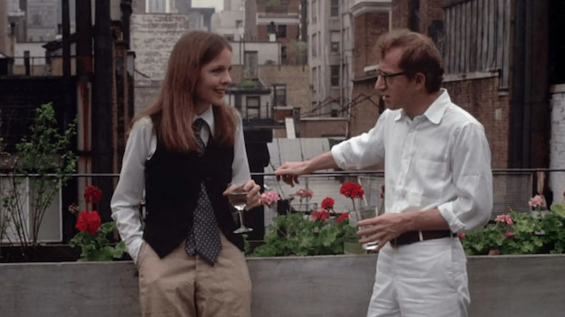 Woody Allen está "afectado, sorprendido y molesto", por la muerte de Diane Keaton