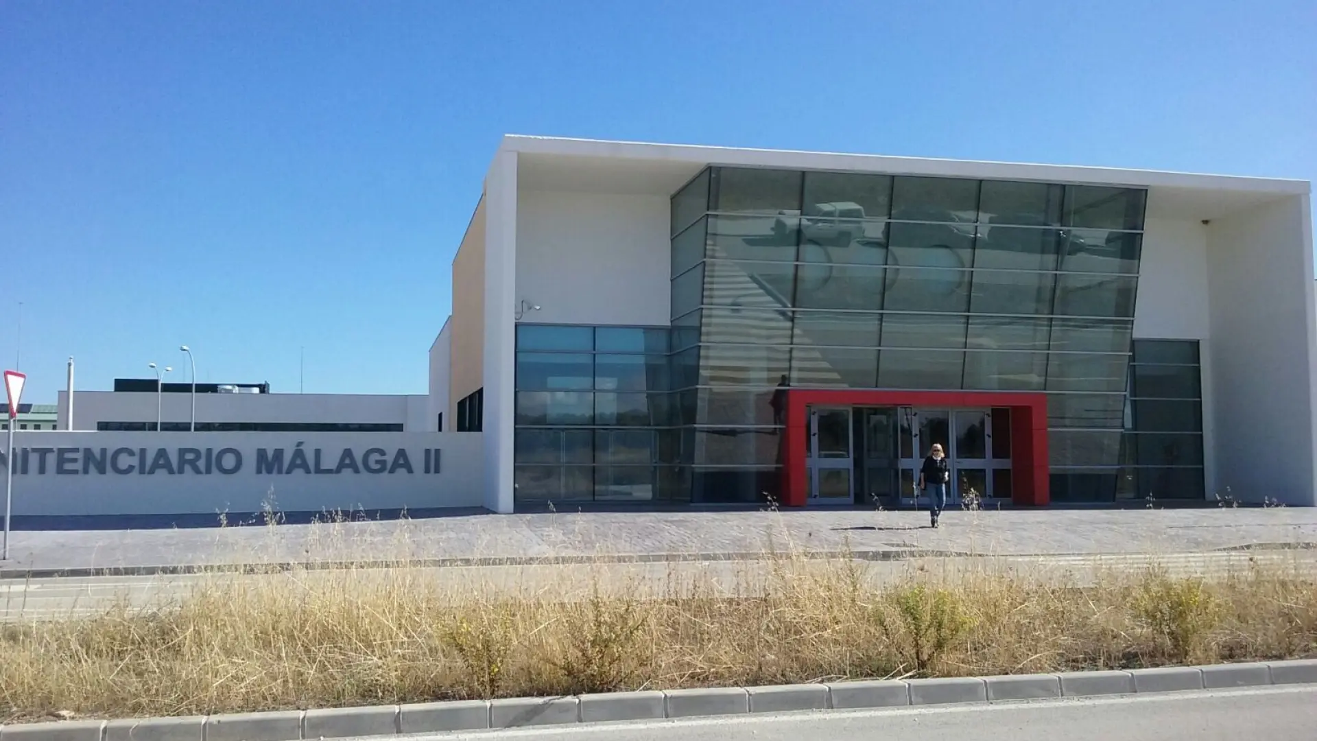 Así es 'El Palacio', la cárcel de Málaga con piscina climatizada donde estará Miguel Carcaño
