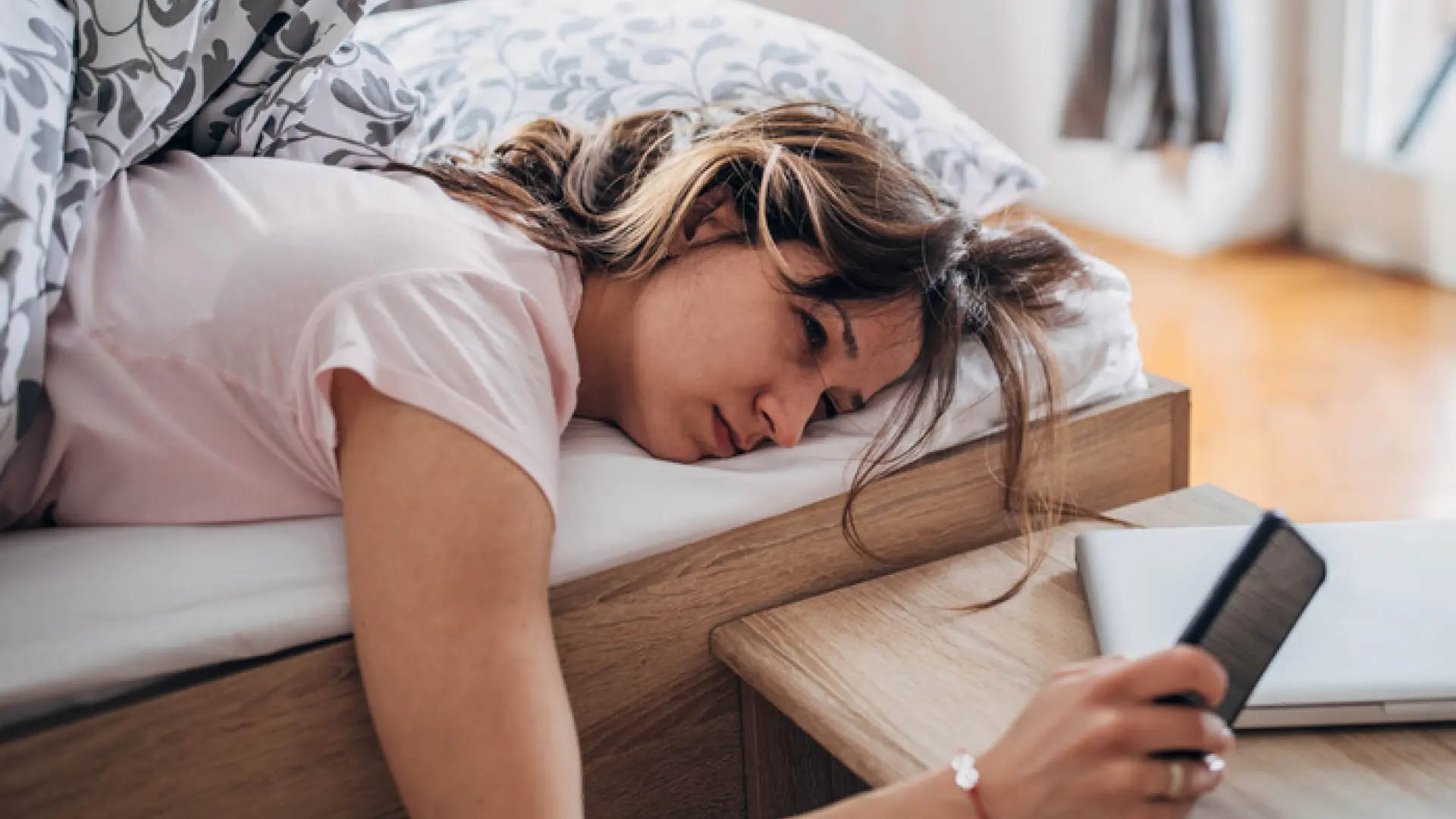 Cómo eliminar el mal aliento matutino de la forma más rápida, eficaz y natural