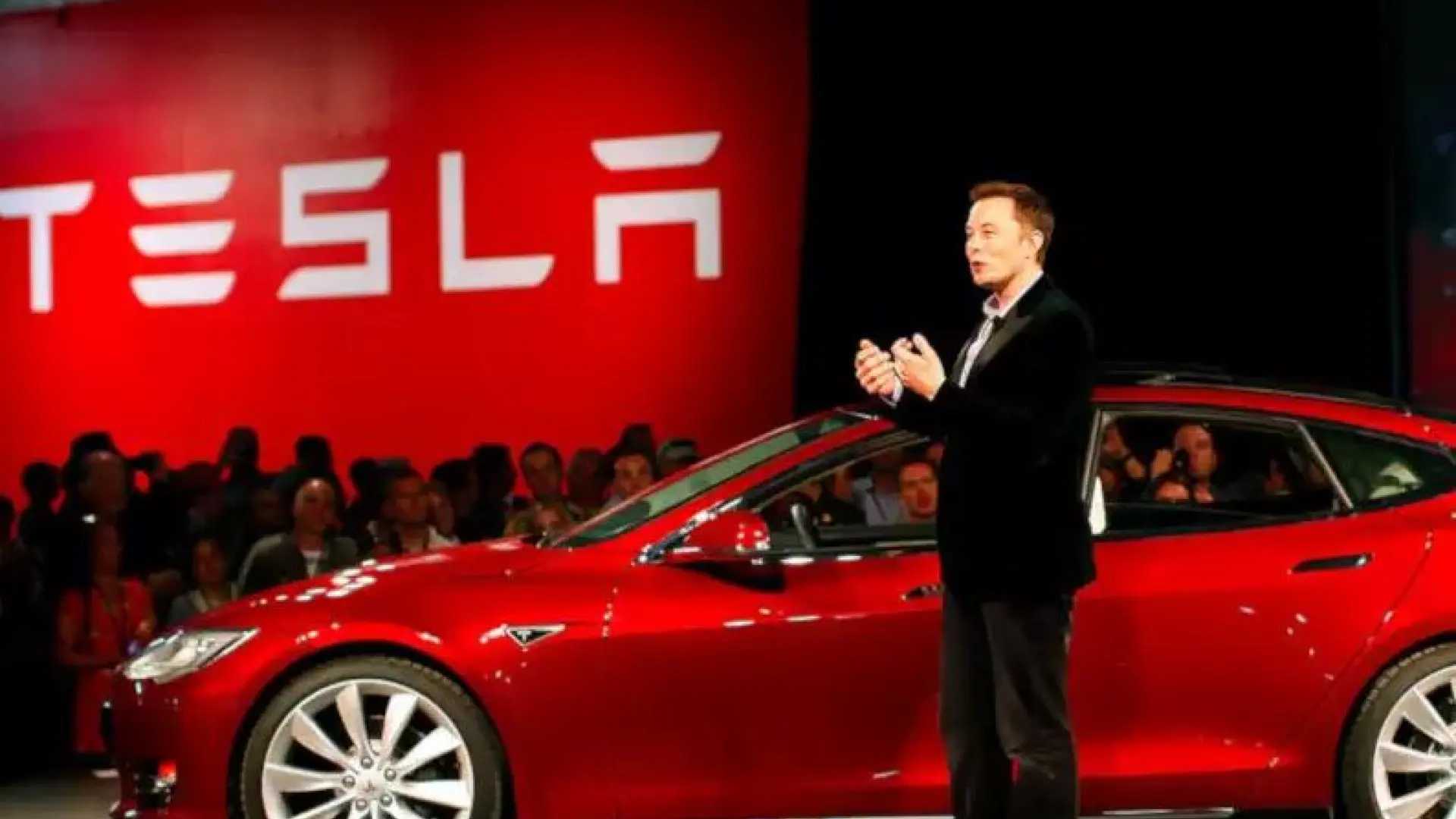 Tesla se atraganta con los bitcoins en su balance: su valor cae un 40%  trimestral