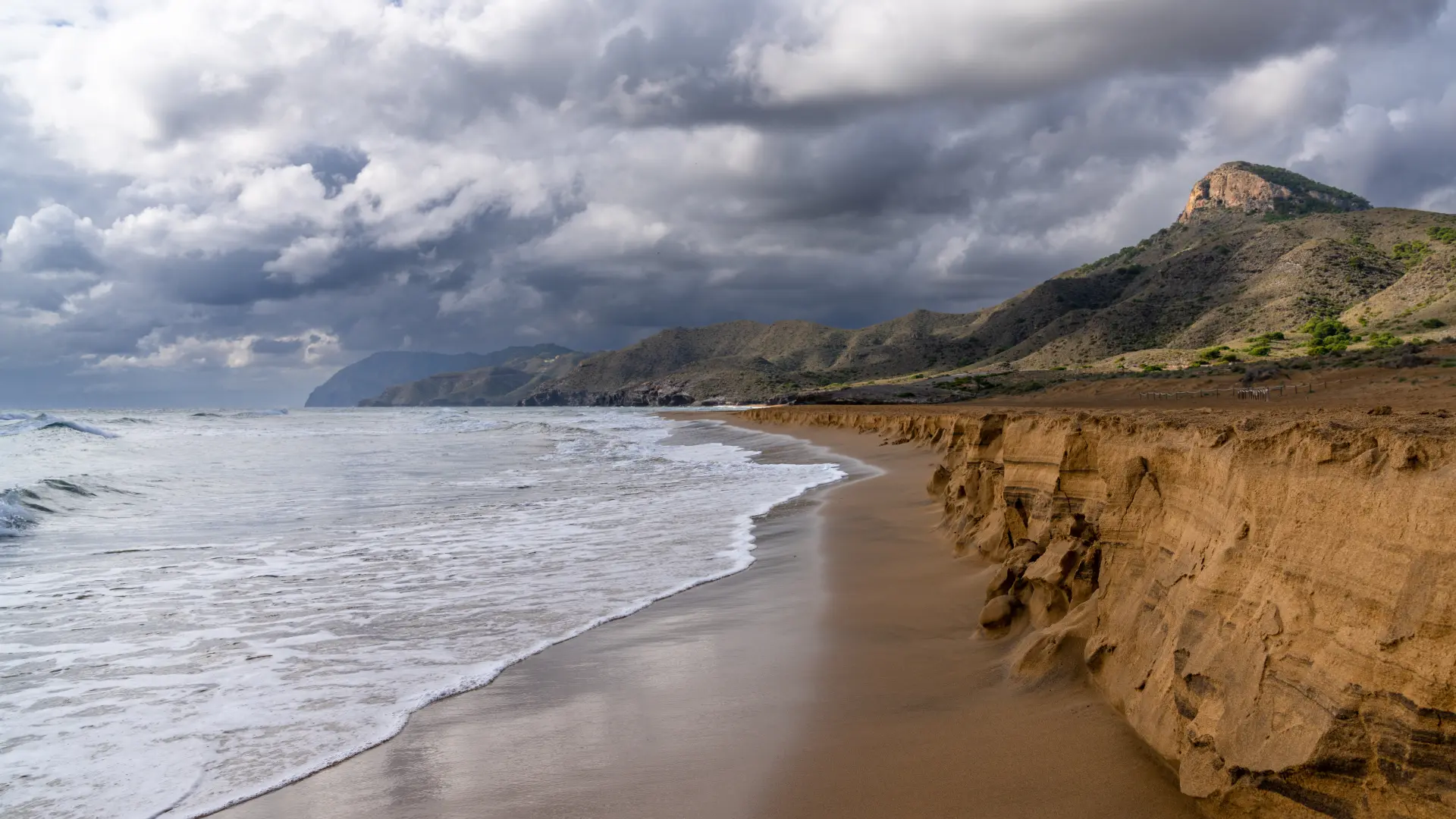 Las salinas y dunas de Calblanque, el Parque Natural más desconocido del Mediterráneo
