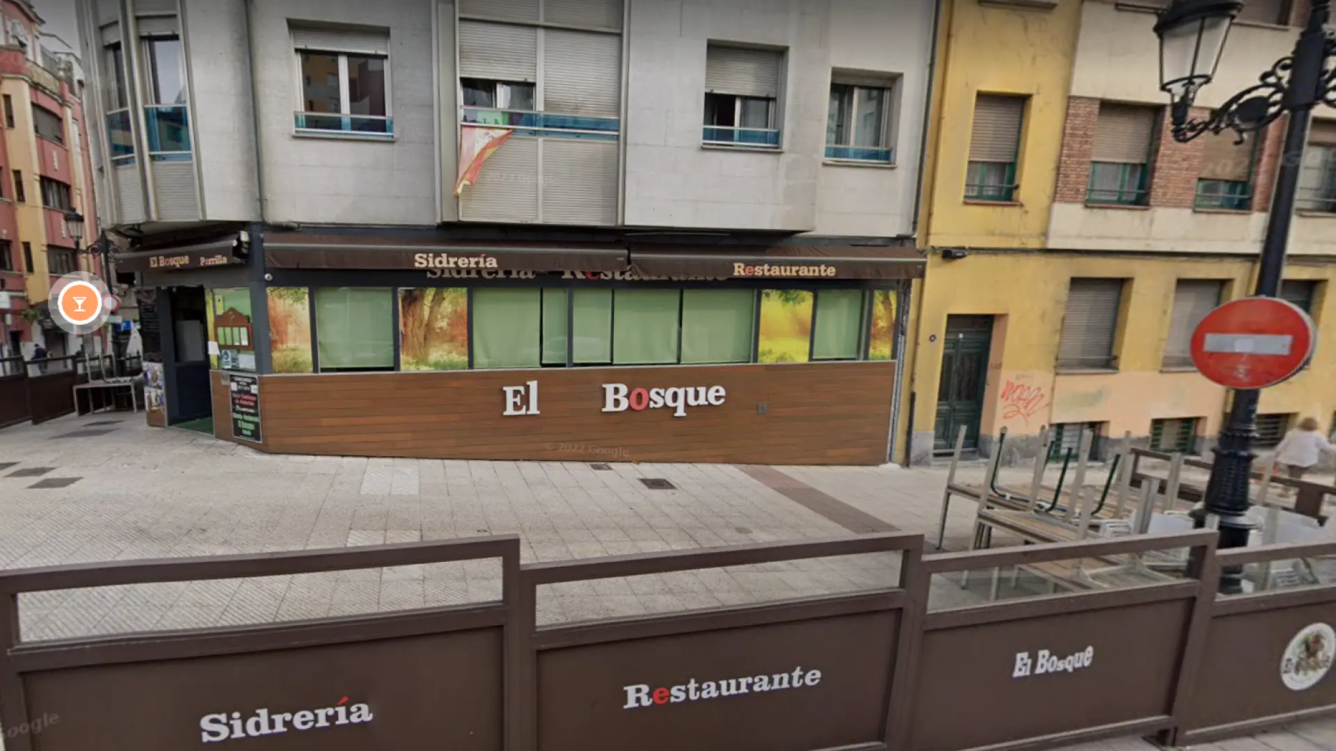 Una mujer roba dos chuletones "premium" de vaca una sidrería de Oviedo