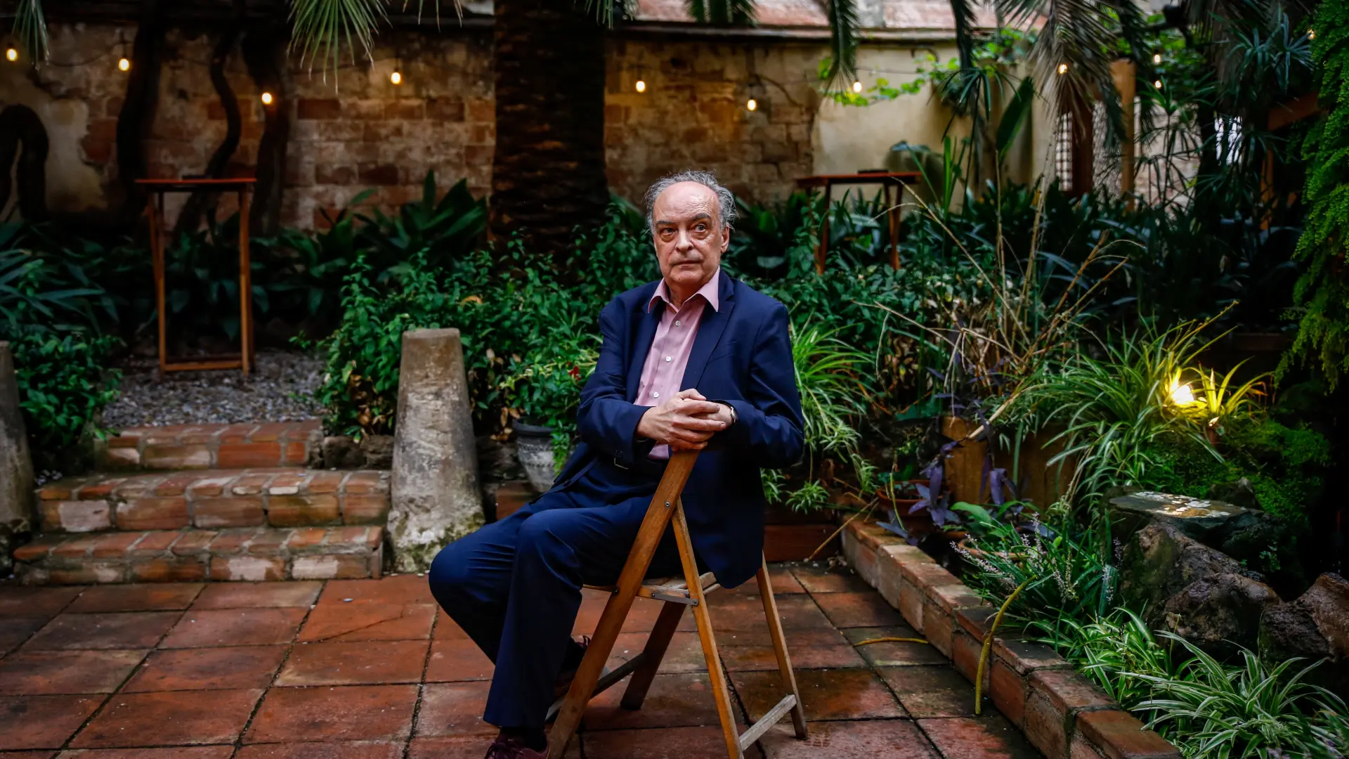 Enrique Vila-Matas, el español que está dentro de las quinielas para llevarse el Nobel de Literatura