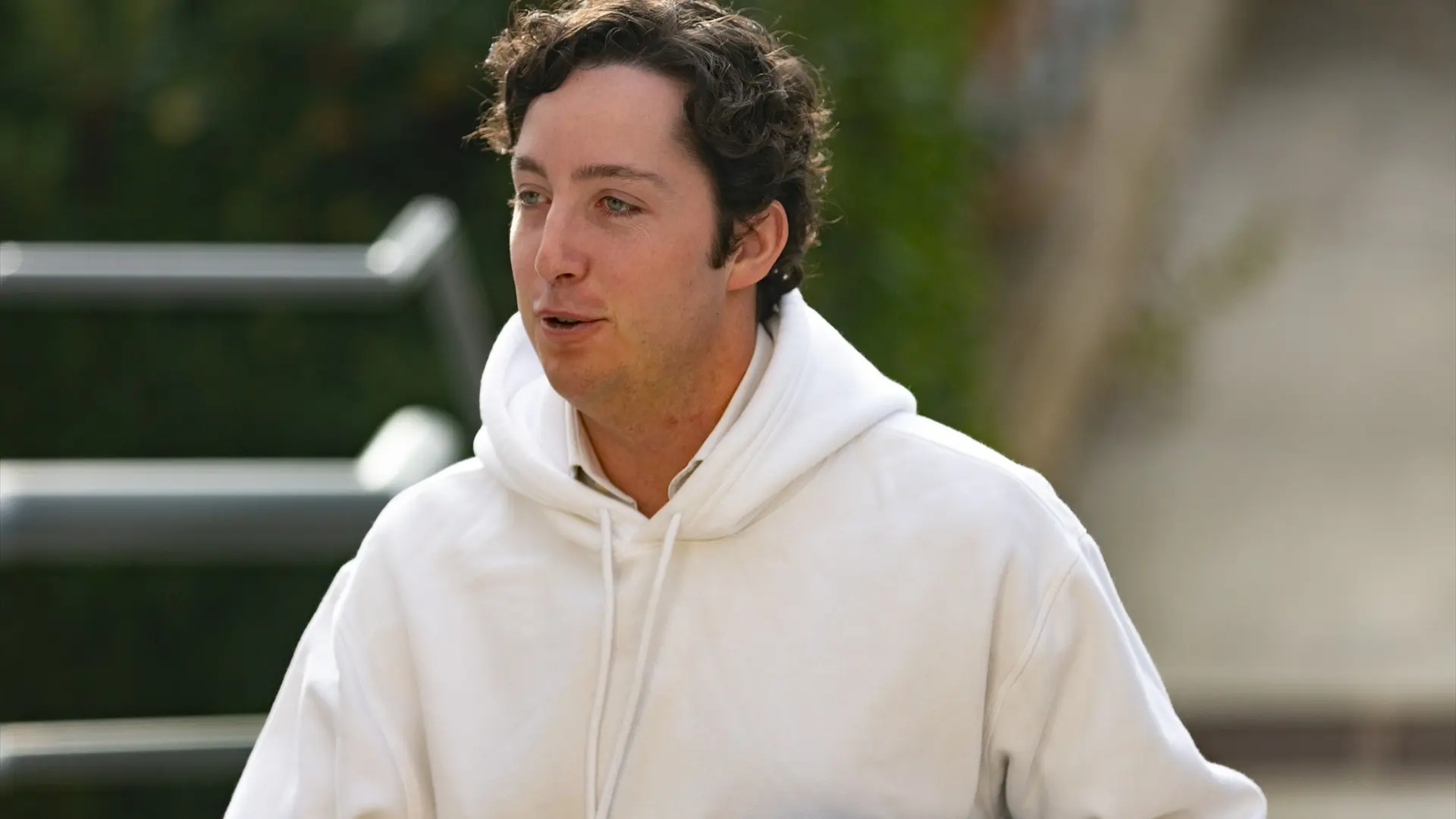 
         El Supremo rebaja la condena al Pequeño Nicolás por cohecho y revelación de secretos 
    