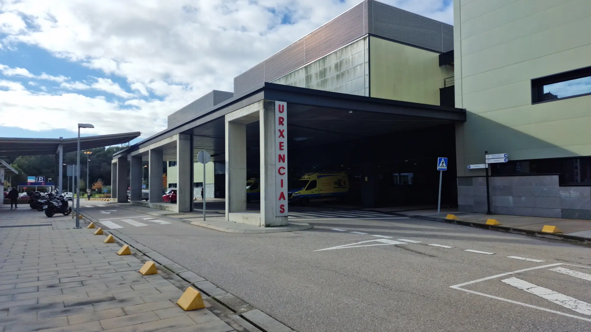 Permanece ingresado en la UCI en estado grave el joven que supuestamente mató a su madre en Vilagarcía