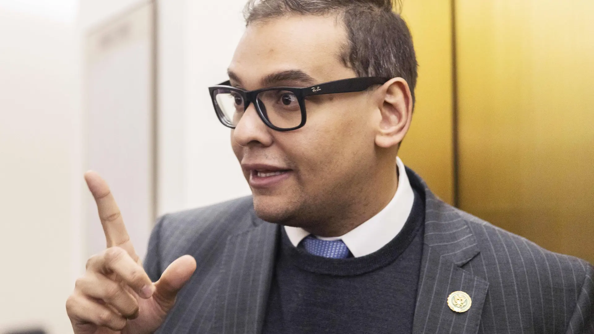 El excongresista de Estados Unidos George Santos se abre una cuenta en