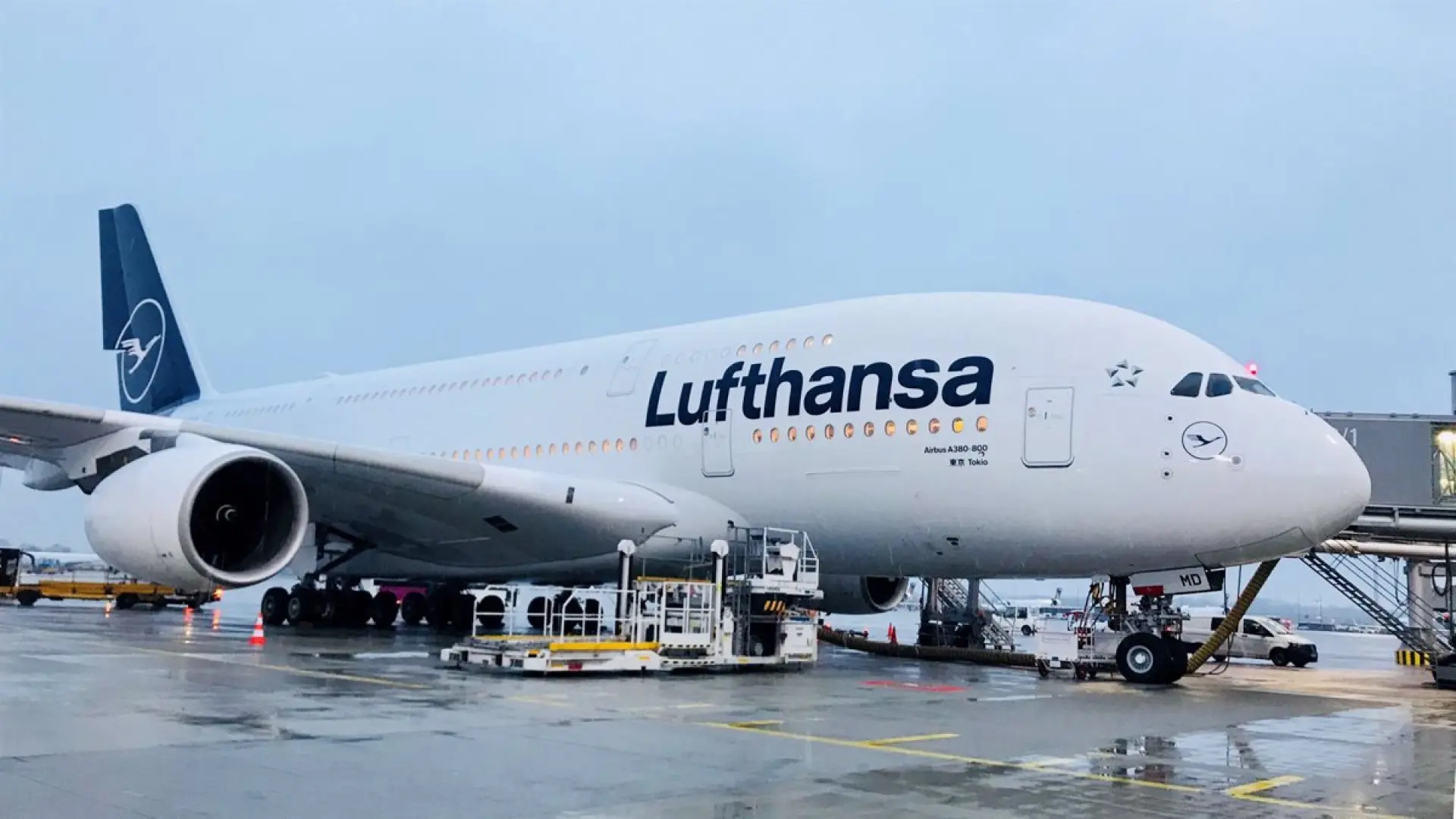 Pilotos y tripulantes de cabina de Lufthansa convocan una huelga para exigir mejores condiciones