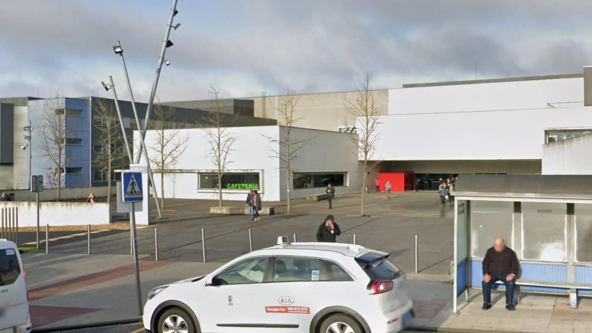 Permanecen hospitalizadas tres de las seis personas intoxicadas con detergente en una pulpería de Lugo