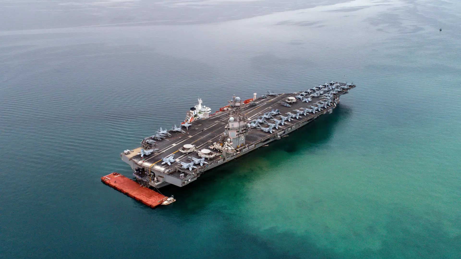 Estados Unidos despliega en el Caribe su mayor portaaviones y sube la tensión con Venezuela