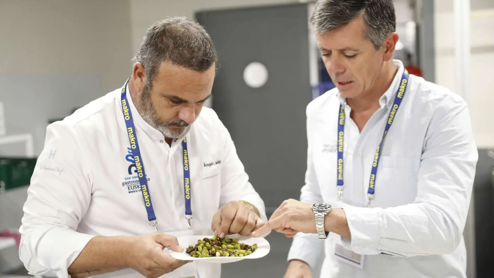 Ángel León, el 'chef del mar' con tres estrellas Michelin, avisa a España: "Jamás limpies el pescado con agua”
