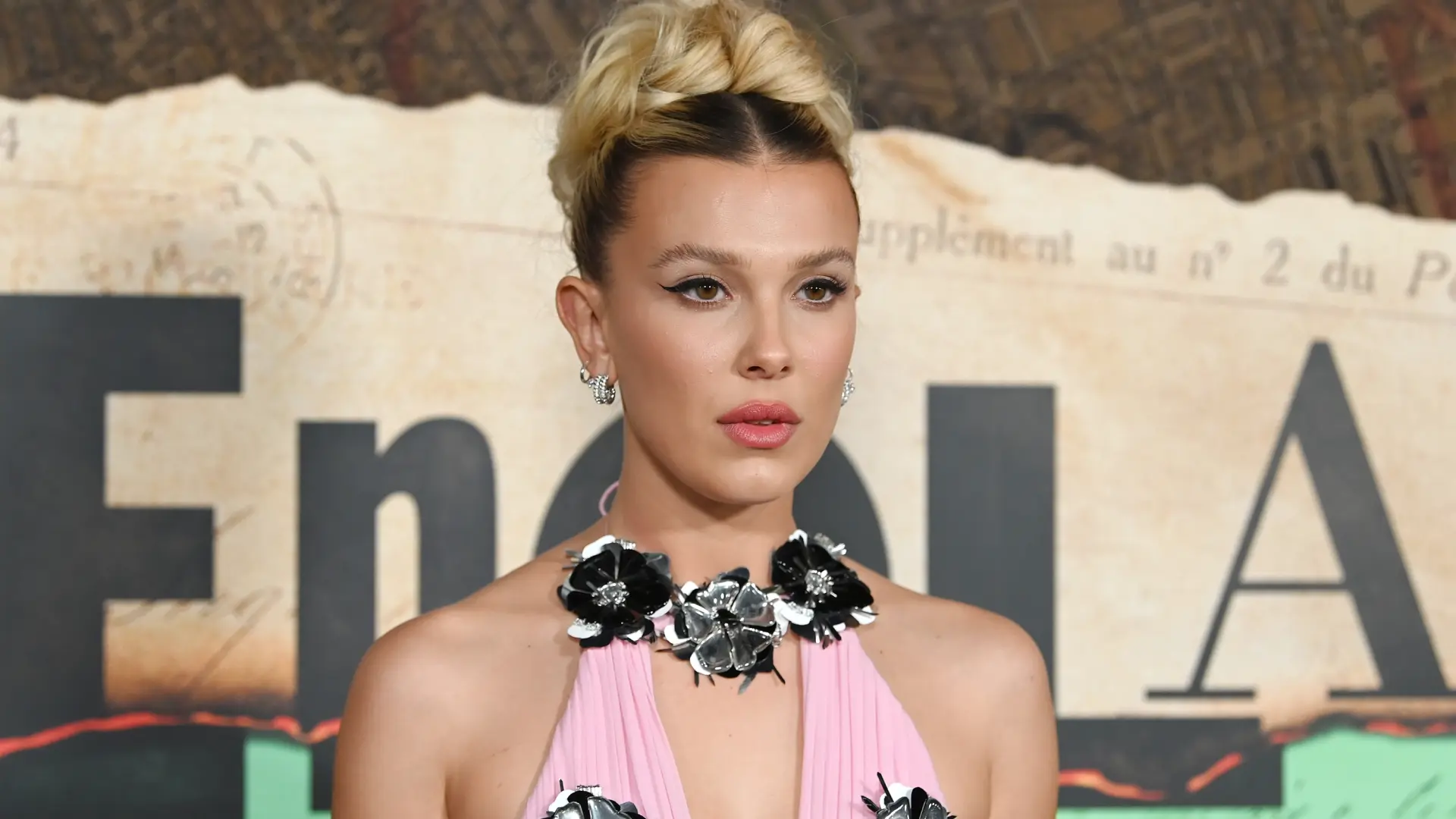 Millie Bobby Brown revela que tiene una cuenta falsa para dejar