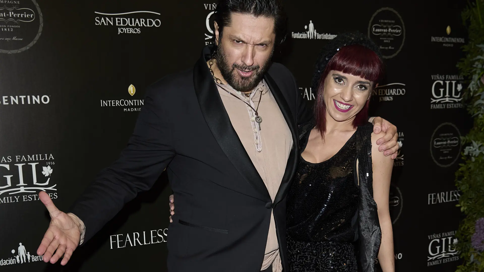 
         Rafael Amargo desvela que se casó en secreto con Luciana Bongianino en 2019 
    