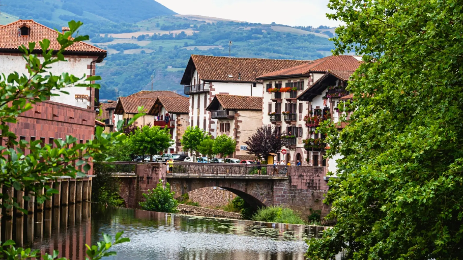 
         La región elegida como la más acogedora de España: calidez, cultura local y conexión 
    