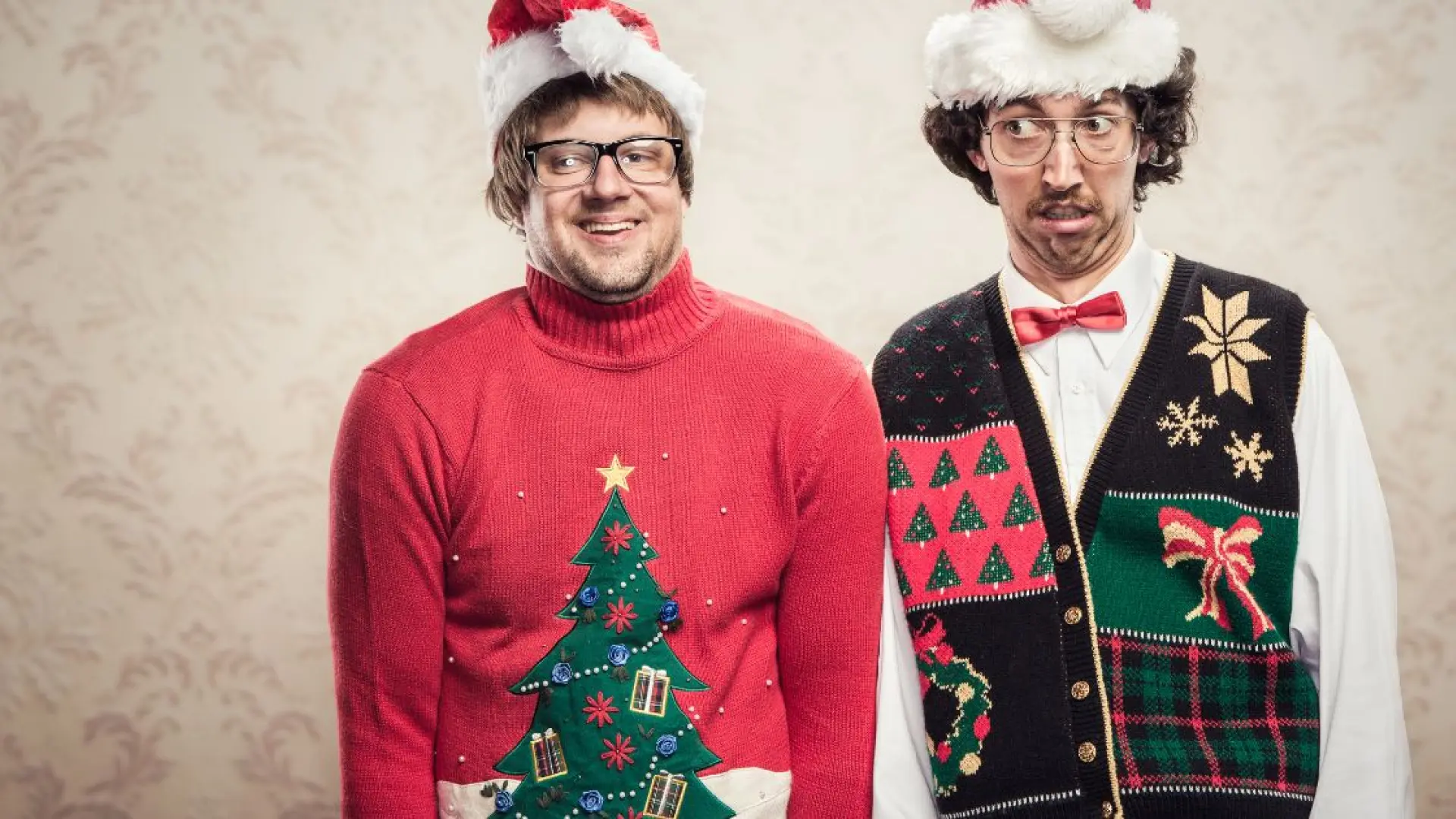 día del jersey navideño feo